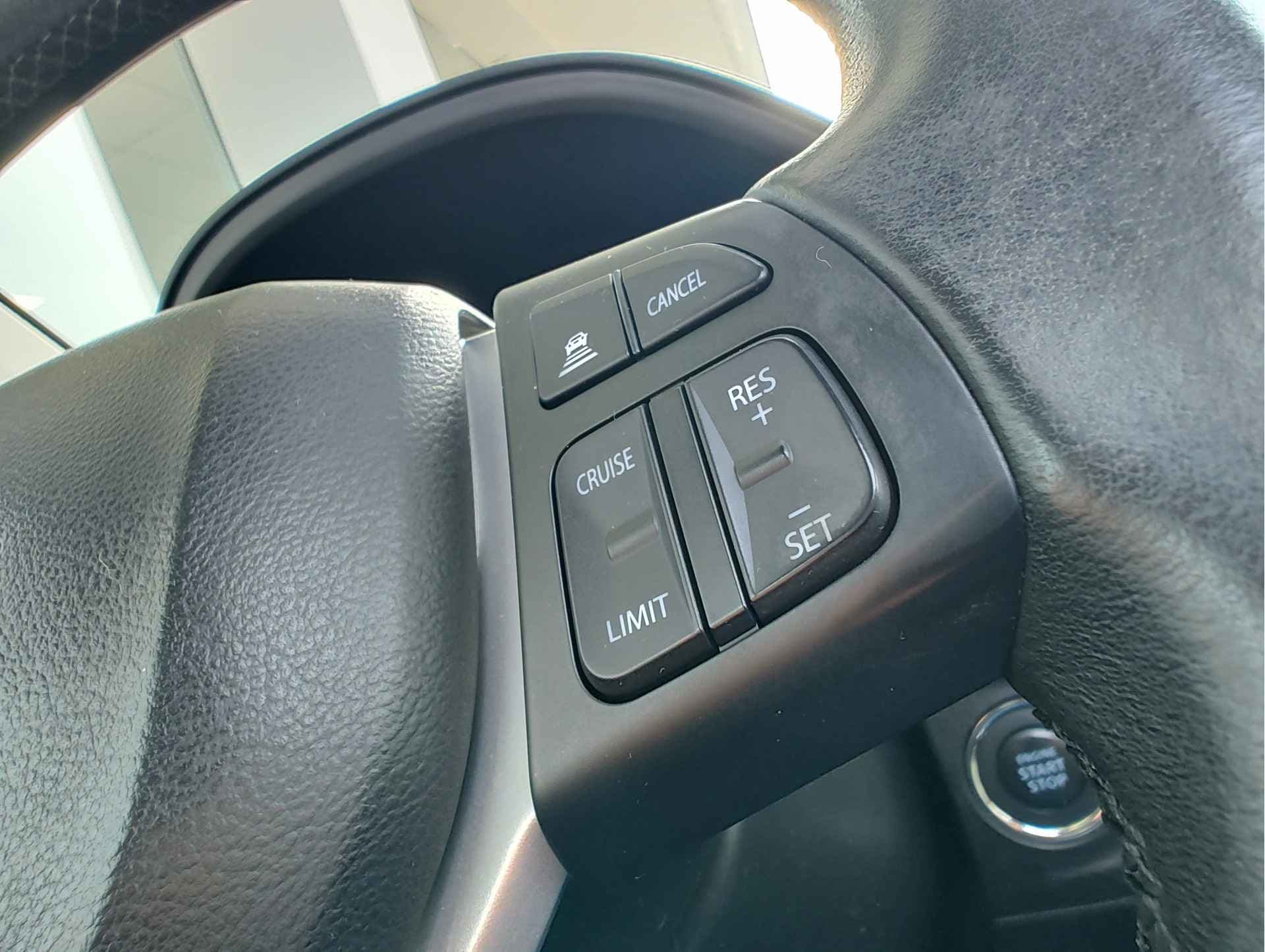 Suzuki Vitara 1.6 HIGH EXECUTIVE thumbnail 24