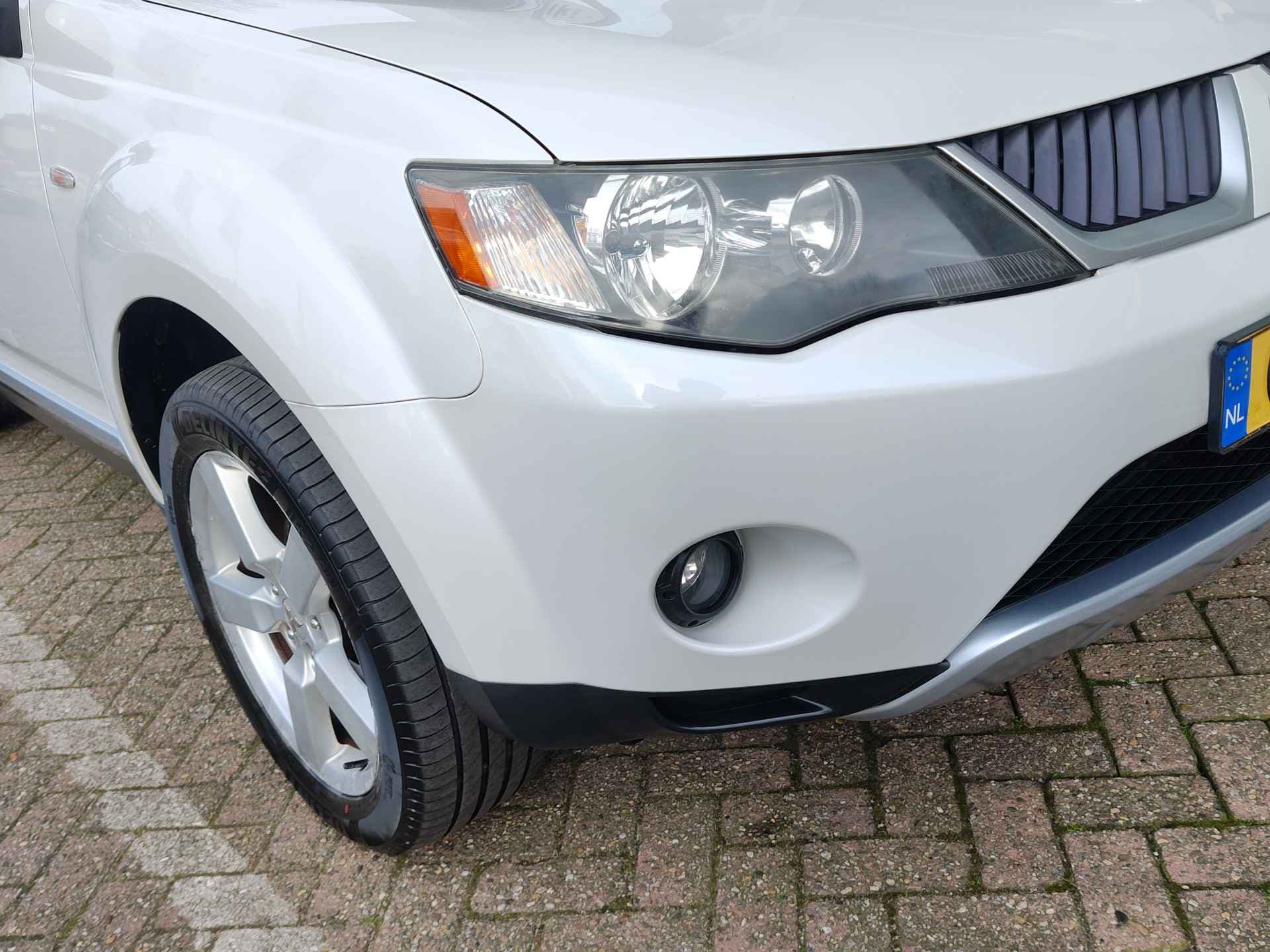 Mitsubishi Outlander 2.4 INTRO EDITION 2WD thumbnail 29