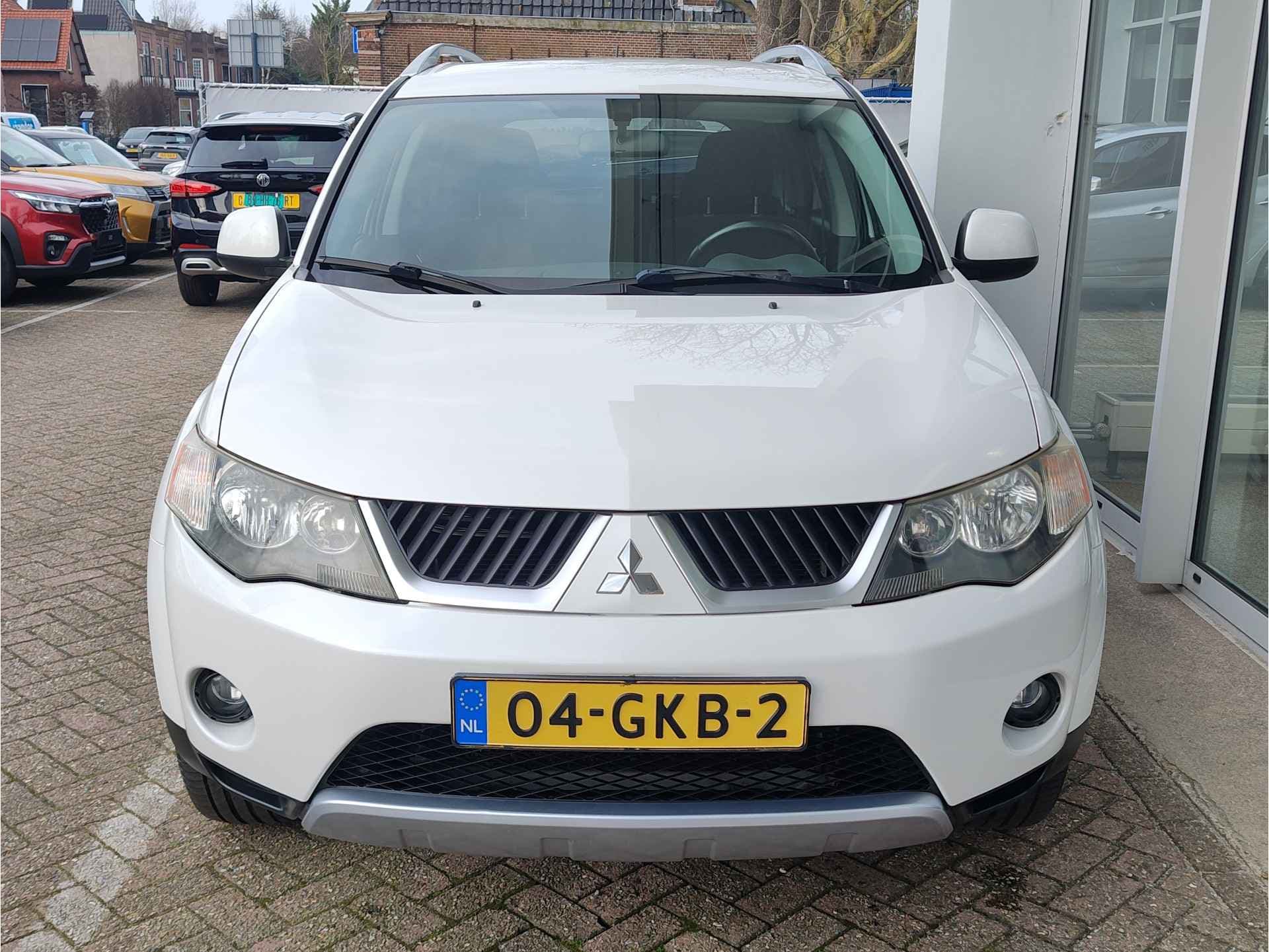 Mitsubishi Outlander 2.4 INTRO EDITION 2WD thumbnail 8