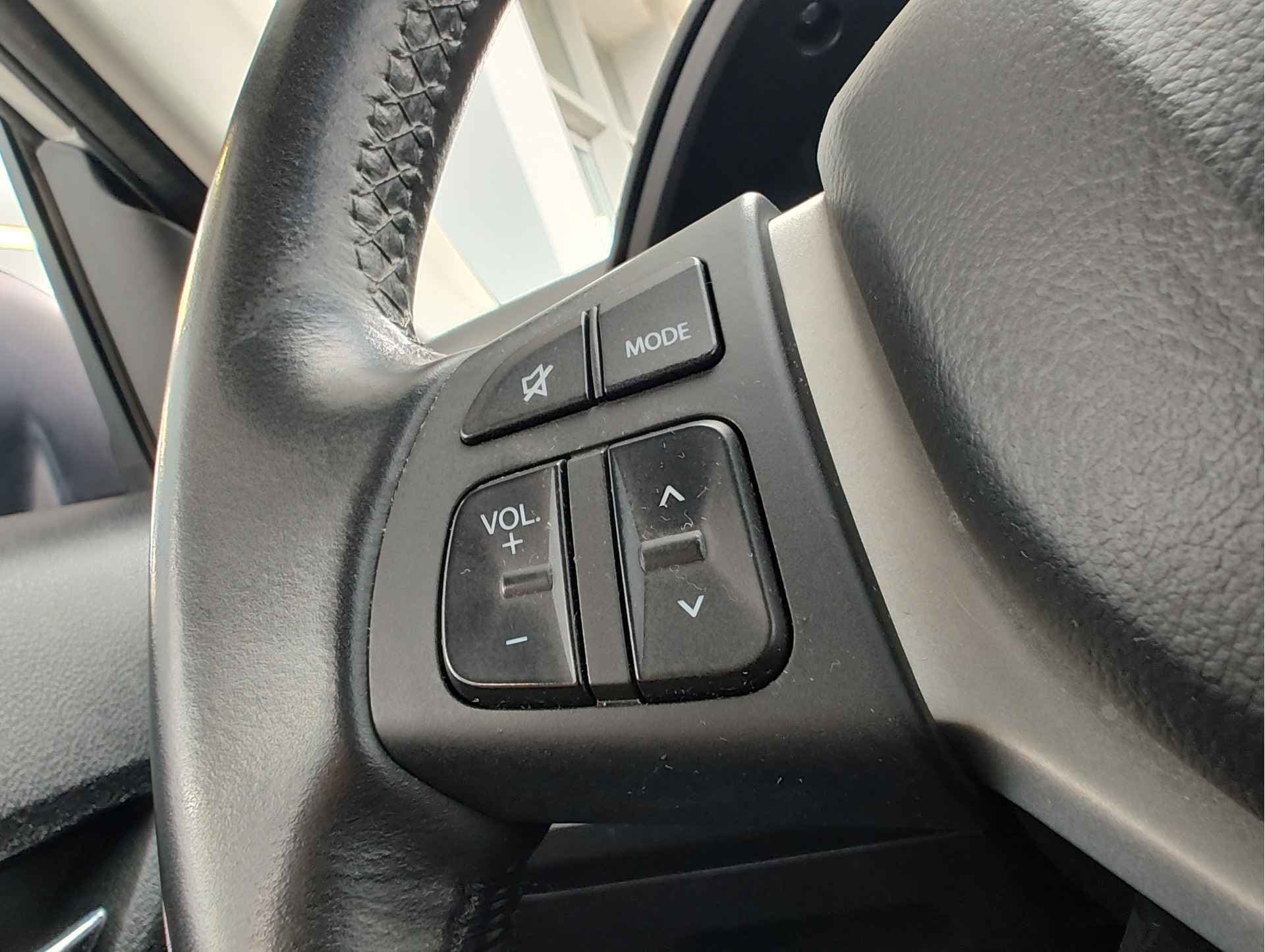 Suzuki Vitara 1.4 BOOSTERJET SELECT SMART HYBRID thumbnail 24