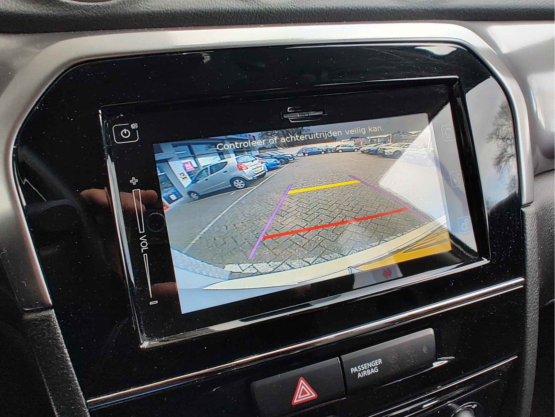 Suzuki Vitara 1.4 BOOSTERJET SELECT SMART HYBRID thumbnail 30