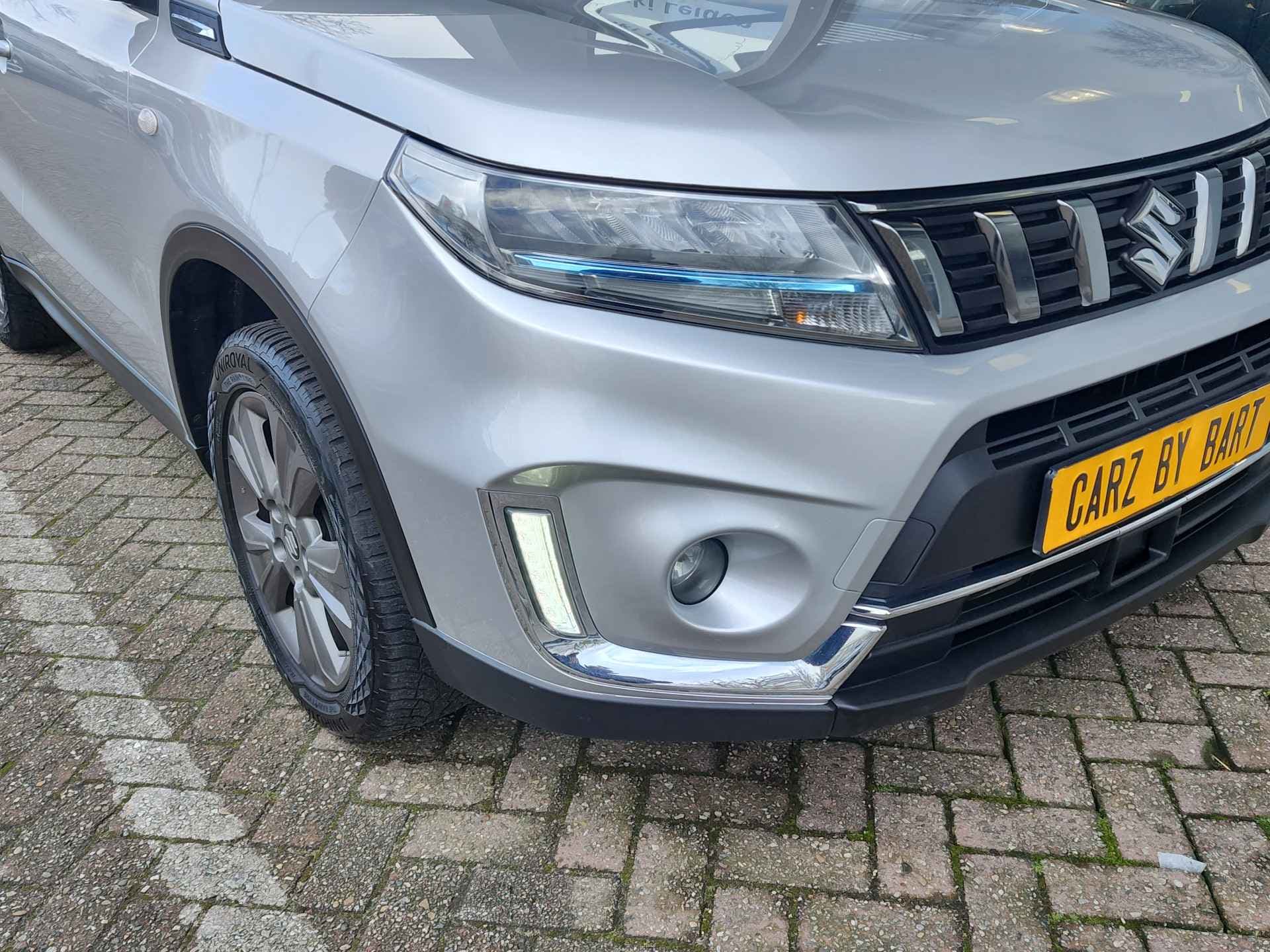 Suzuki Vitara 1.4 BOOSTERJET SELECT SMART HYBRID thumbnail 35
