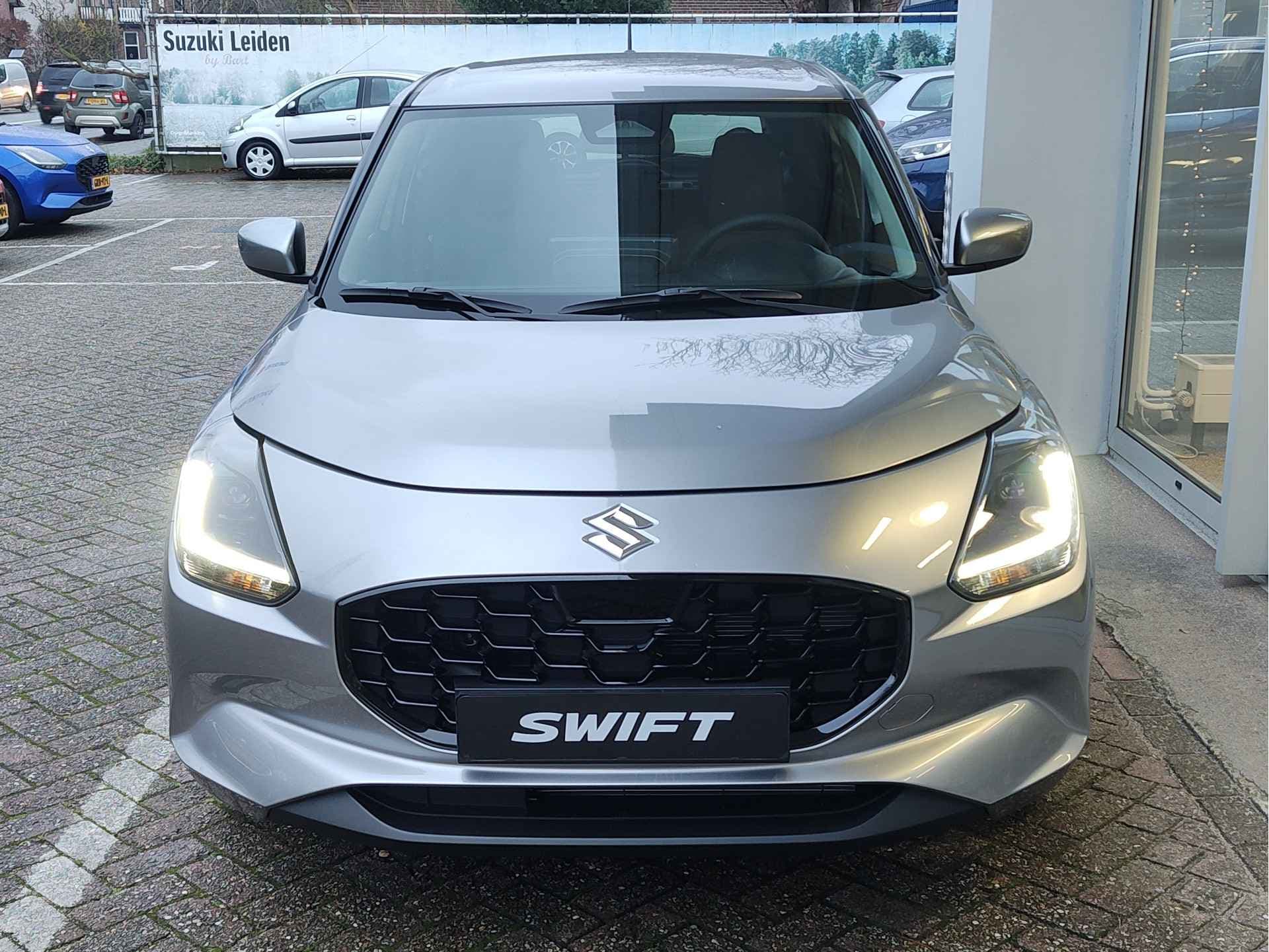 Suzuki Swift 1.2 SELECT SMART HYBRID AUTOMAAT thumbnail 8
