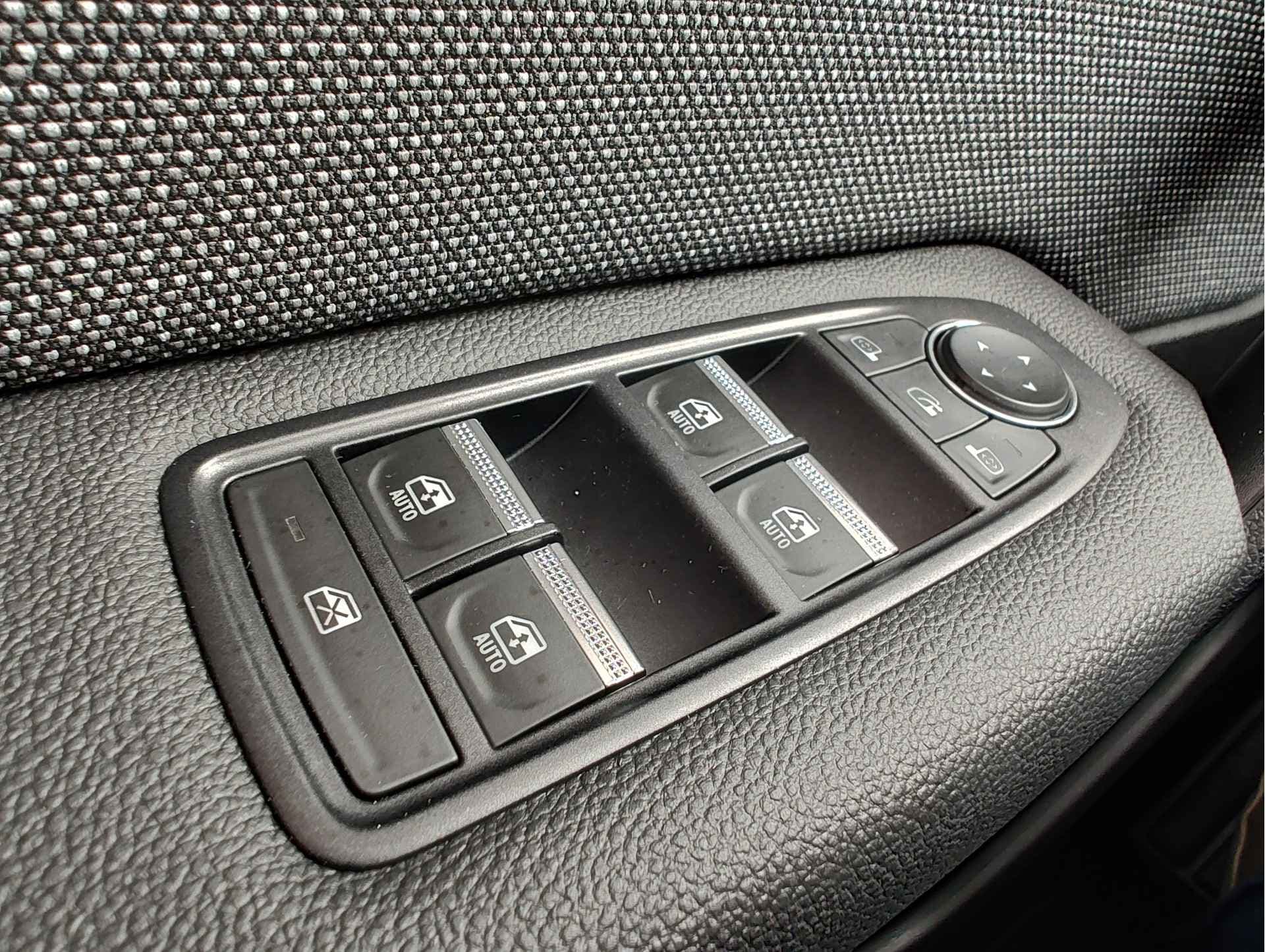 Renault Symbioz 1.6 E-TECH FULL HYBRID 145 TECHNO AUT. thumbnail 27