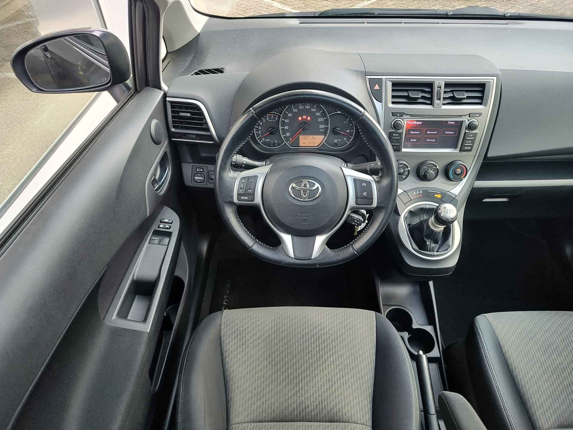 Toyota Verso-S 1.3 VVT-i ASPIRATION thumbnail 12