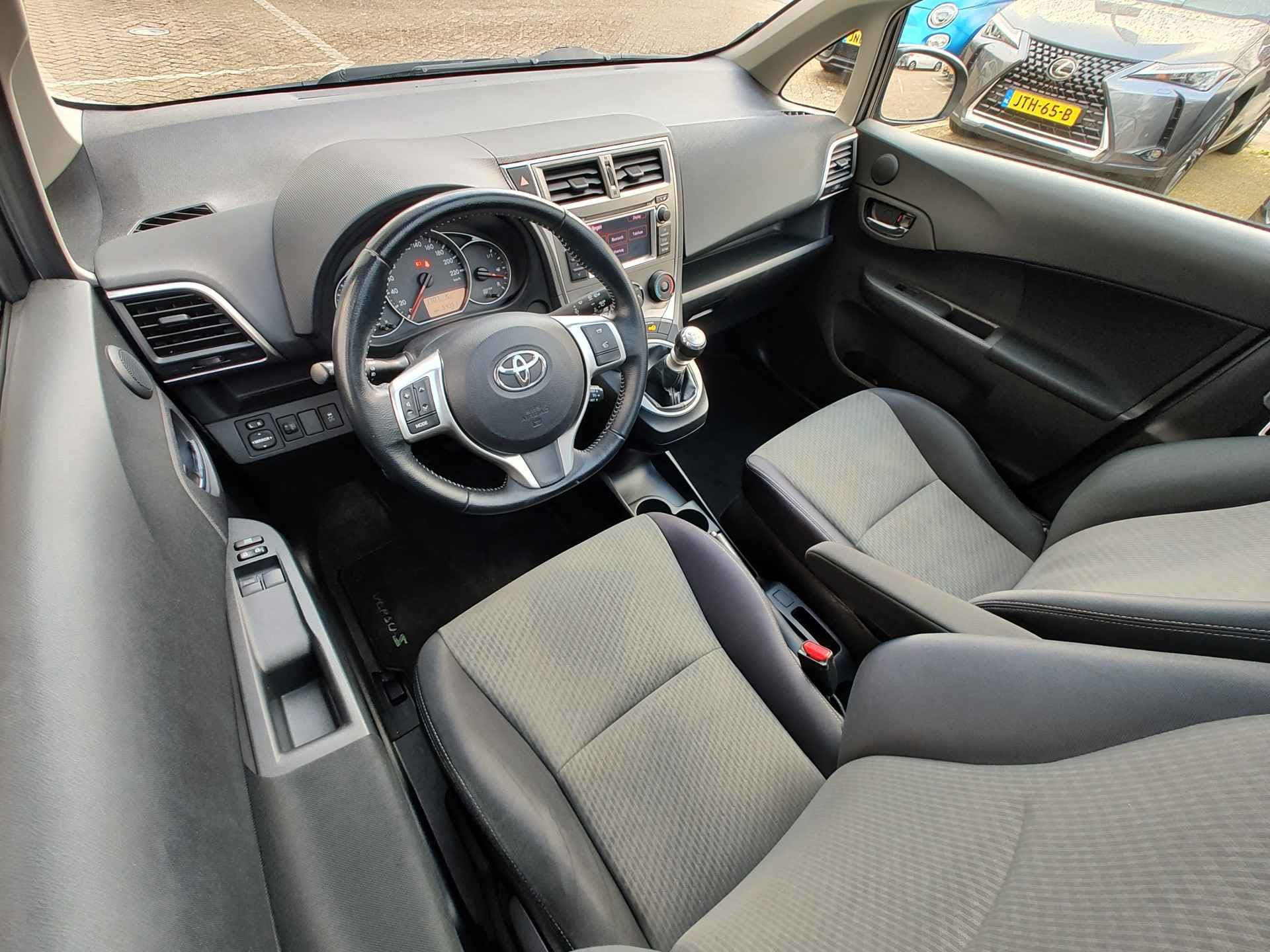 Toyota Verso-S 1.3 VVT-i ASPIRATION thumbnail 13