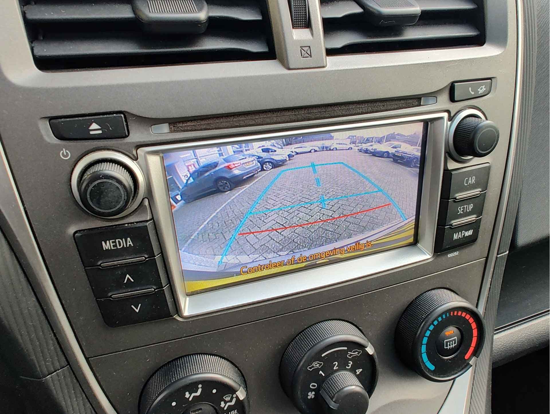 Toyota Verso-S 1.3 VVT-i ASPIRATION thumbnail 16