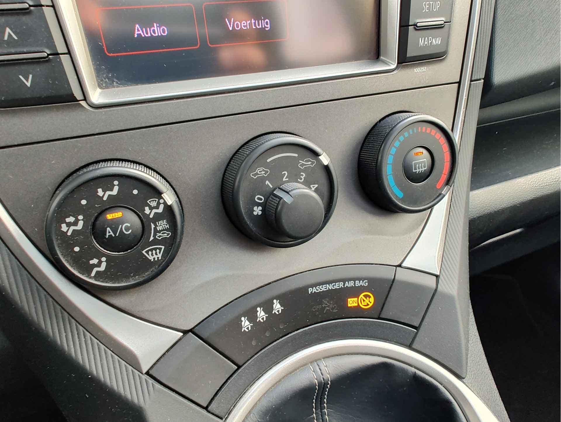 Toyota Verso-S 1.3 VVT-i ASPIRATION thumbnail 17