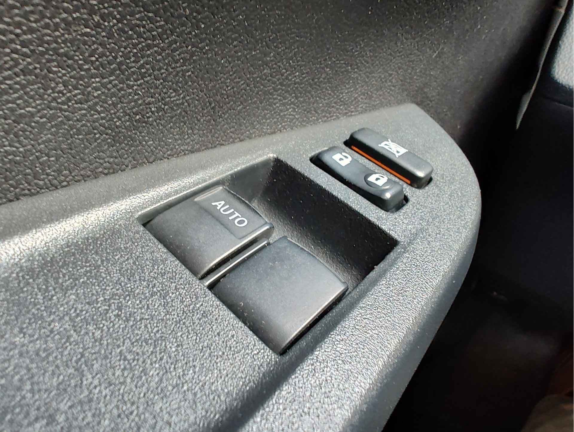 Toyota Verso-S 1.3 VVT-i ASPIRATION thumbnail 22