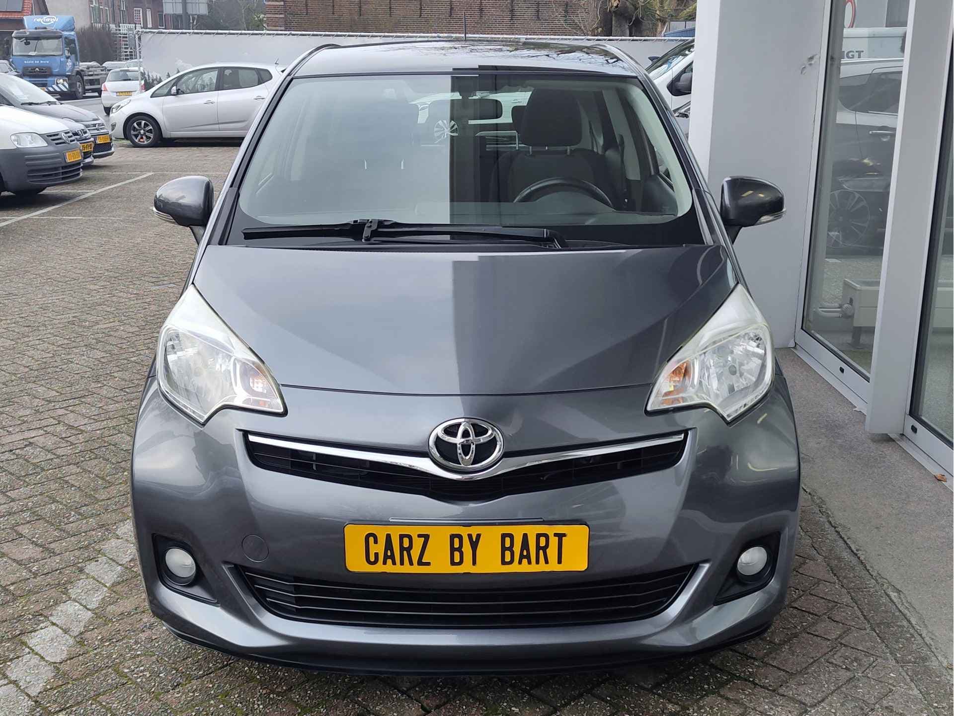 Toyota Verso-S 1.3 VVT-i ASPIRATION thumbnail 8