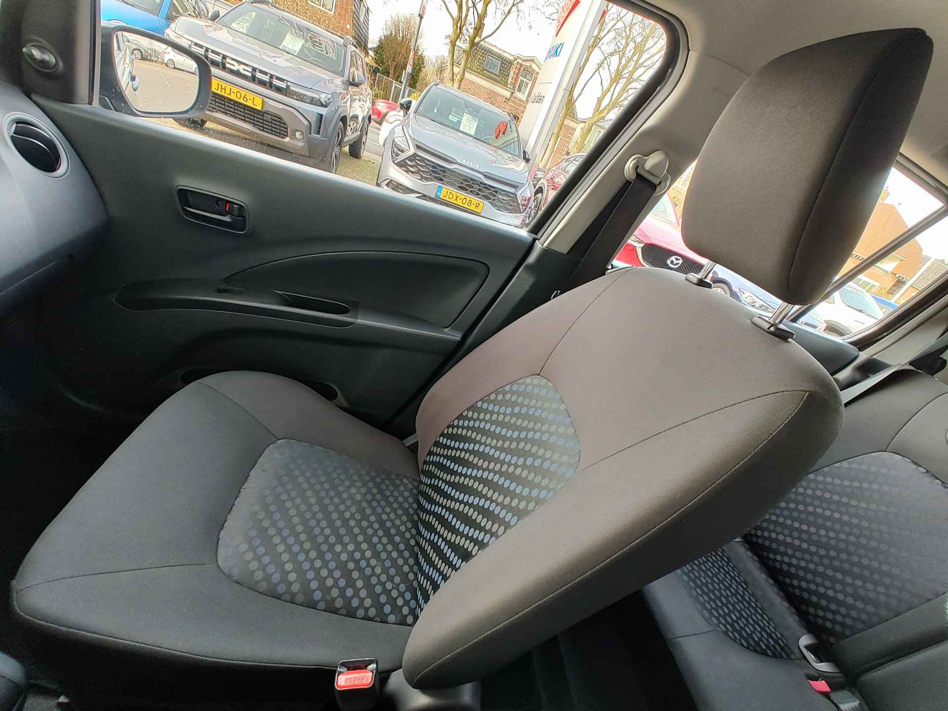 Suzuki Celerio 1.0 COMFORT thumbnail 24