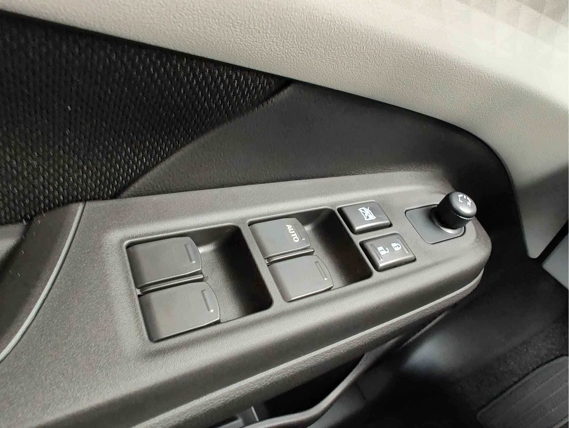 Suzuki Swift 1.2 SELECT SMART HYBRID thumbnail 27