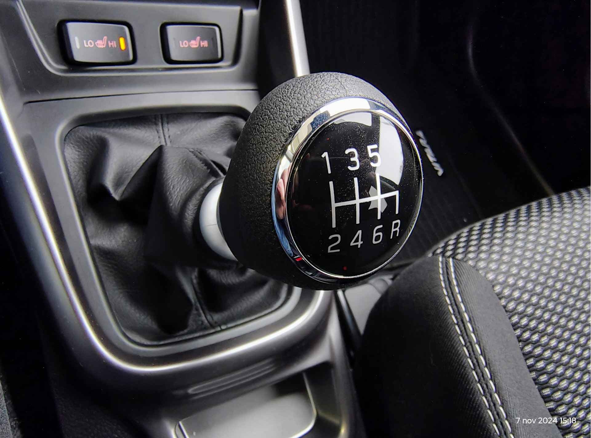 Suzuki Vitara 1.4 BOOSTERJET SELECT SMART HYBRID thumbnail 16