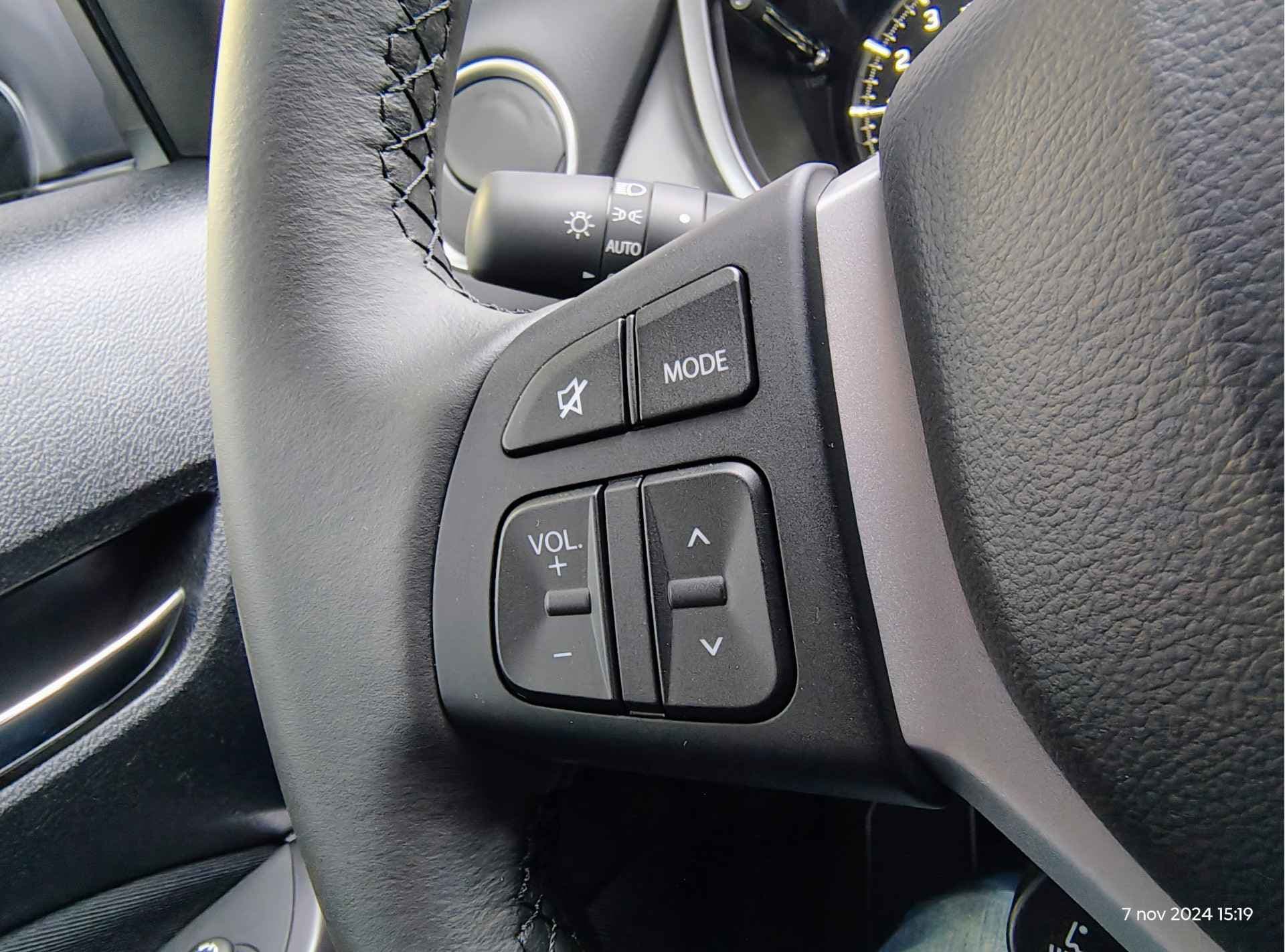 Suzuki Vitara 1.4 BOOSTERJET SELECT SMART HYBRID thumbnail 20