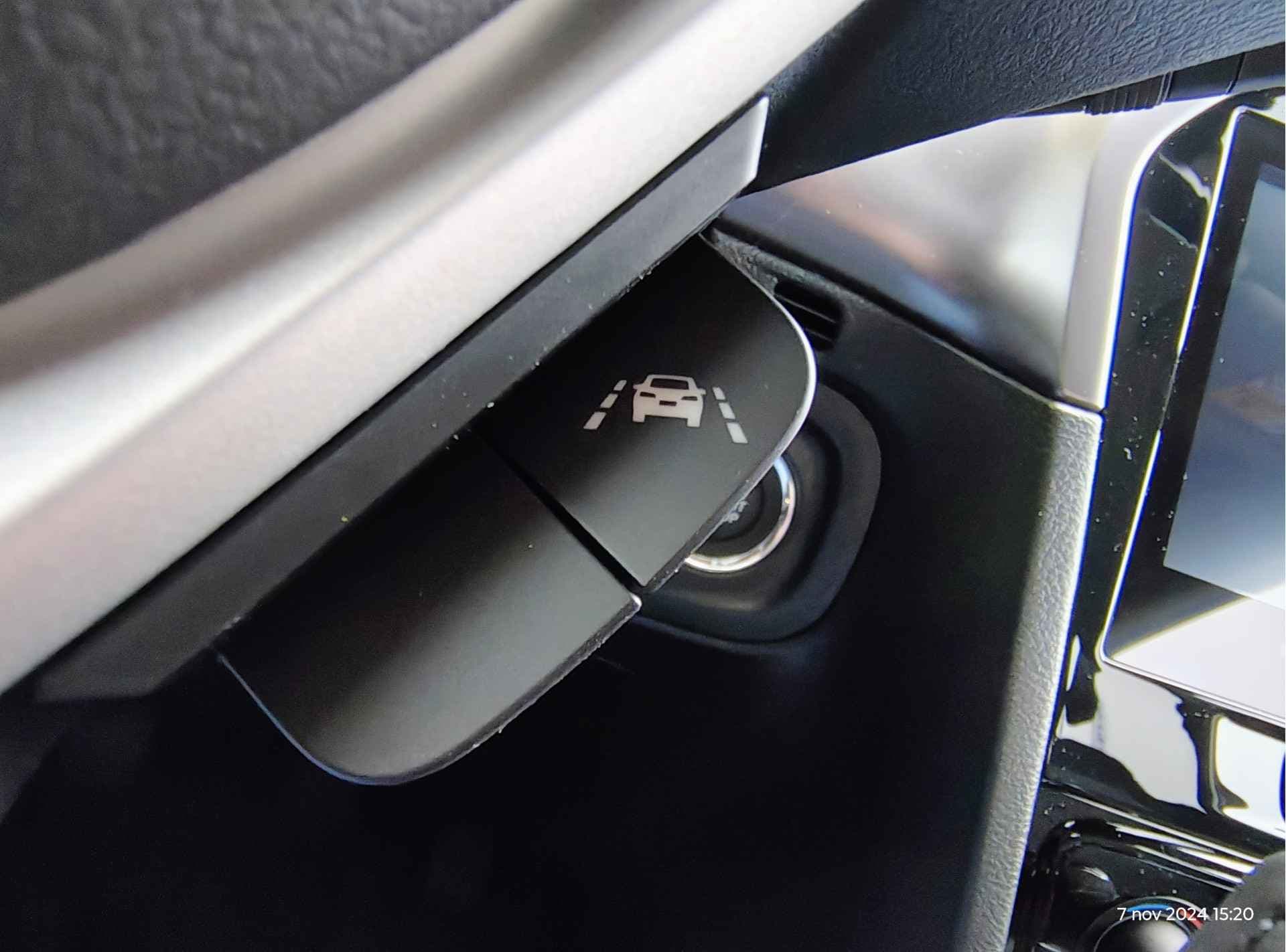 Suzuki Vitara 1.4 BOOSTERJET SELECT SMART HYBRID thumbnail 23