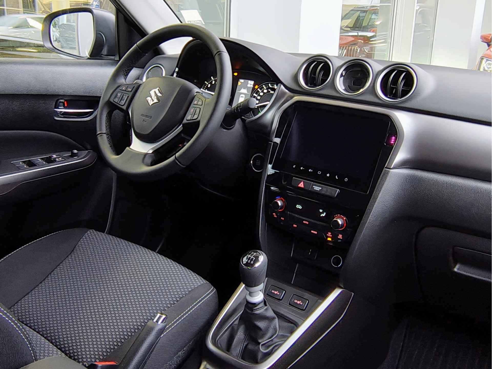 Suzuki Vitara 1.4 BOOSTERJET SELECT SMART HYBRID thumbnail 9