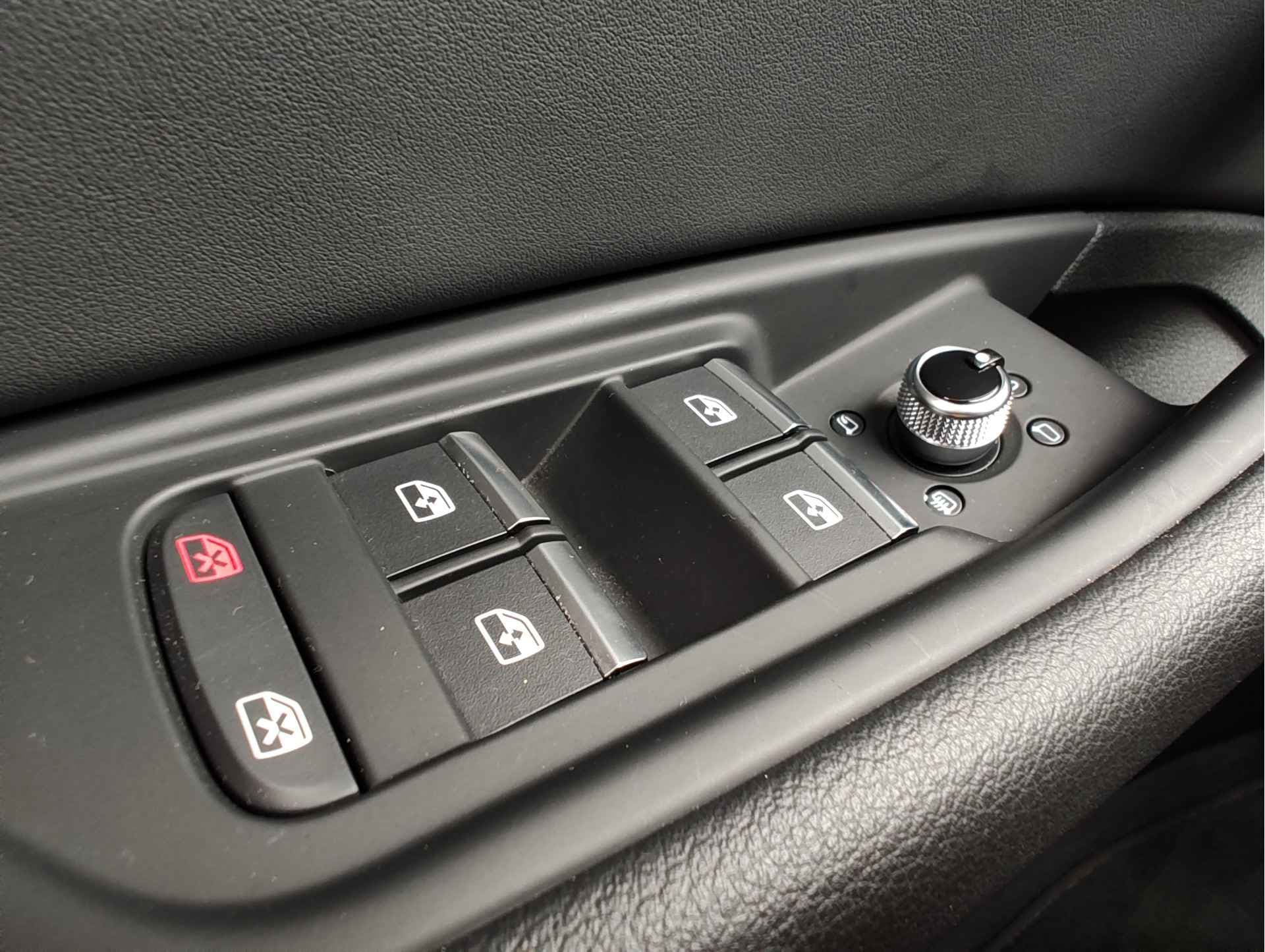 Audi A4 Avant 35 TFSI ADVANCED EDITION AUT. thumbnail 27