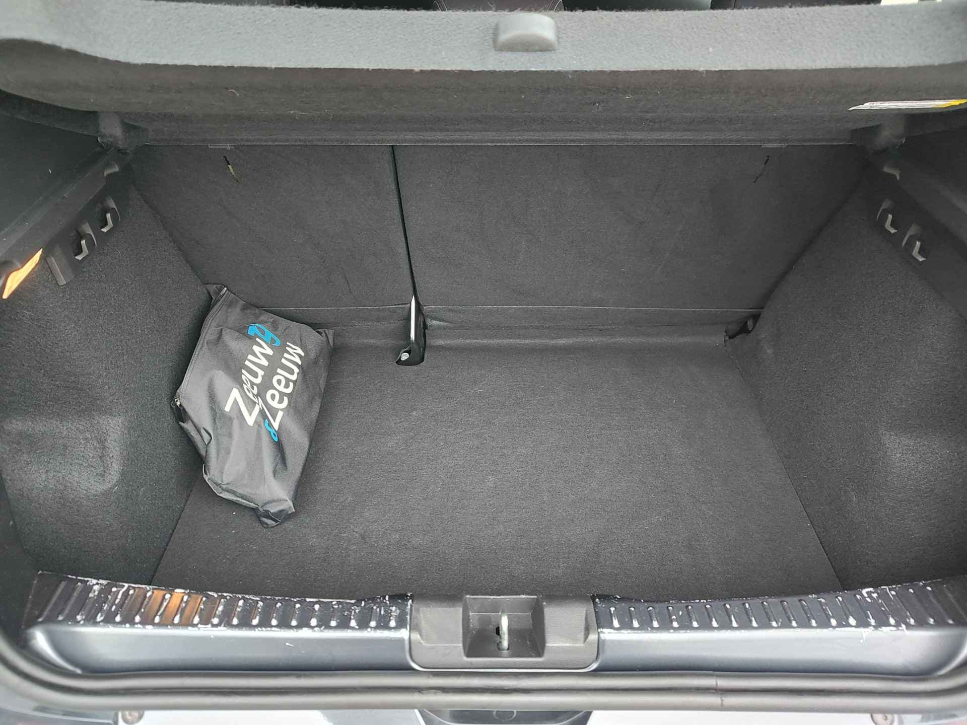 Dacia Sandero 1.0 TCe 90 COMFORT thumbnail 11