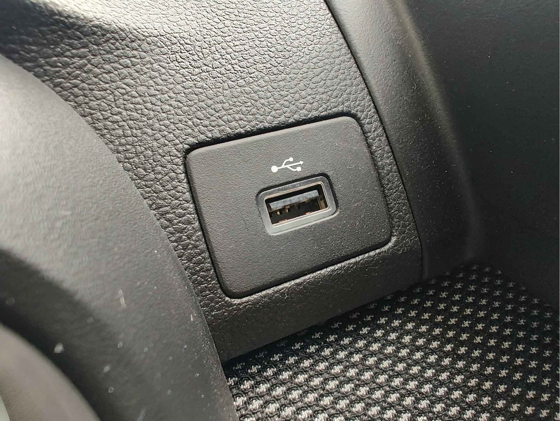 Dacia Sandero 1.0 TCe 90 COMFORT thumbnail 17