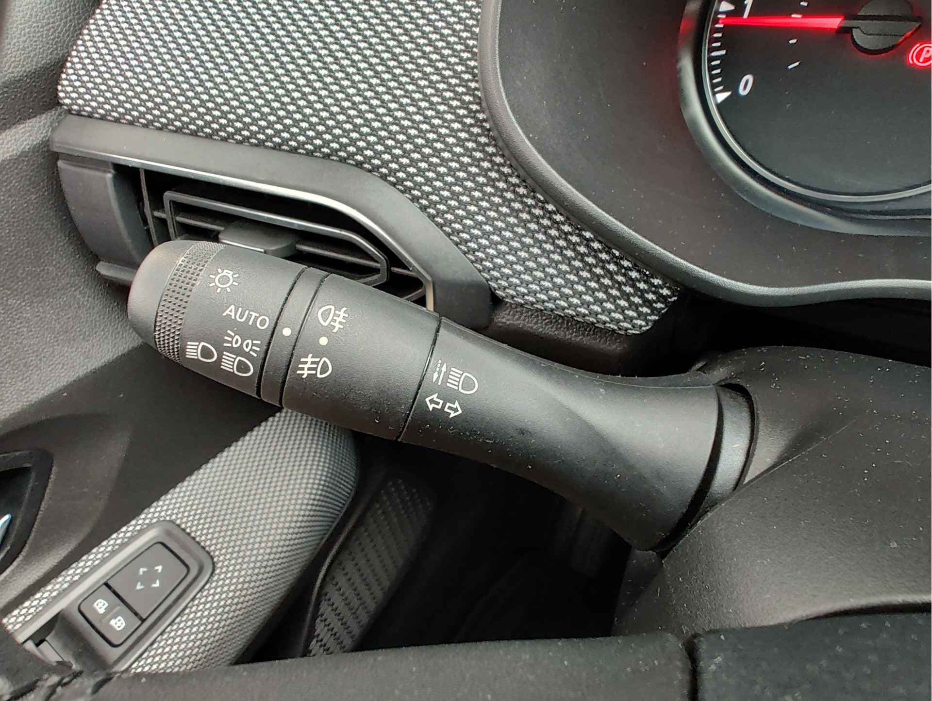 Dacia Sandero 1.0 TCe 90 COMFORT thumbnail 24