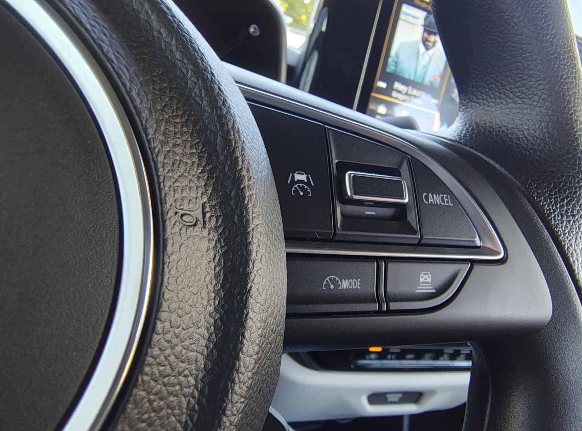 Suzuki Swift 1.2 COMFORT SMART HYBRID thumbnail 19