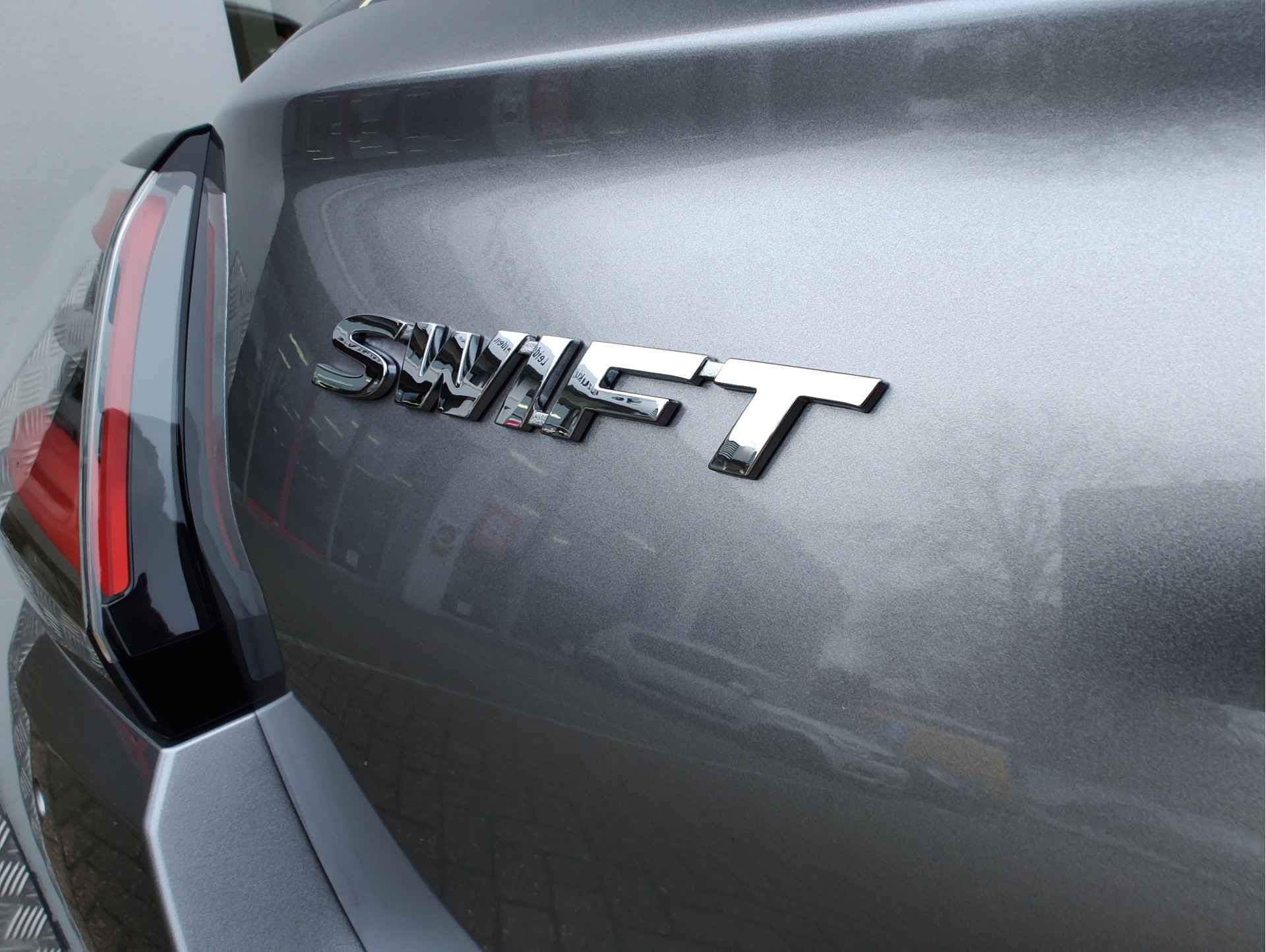 Suzuki Swift 1.2 COMFORT SMART HYBRID thumbnail 24