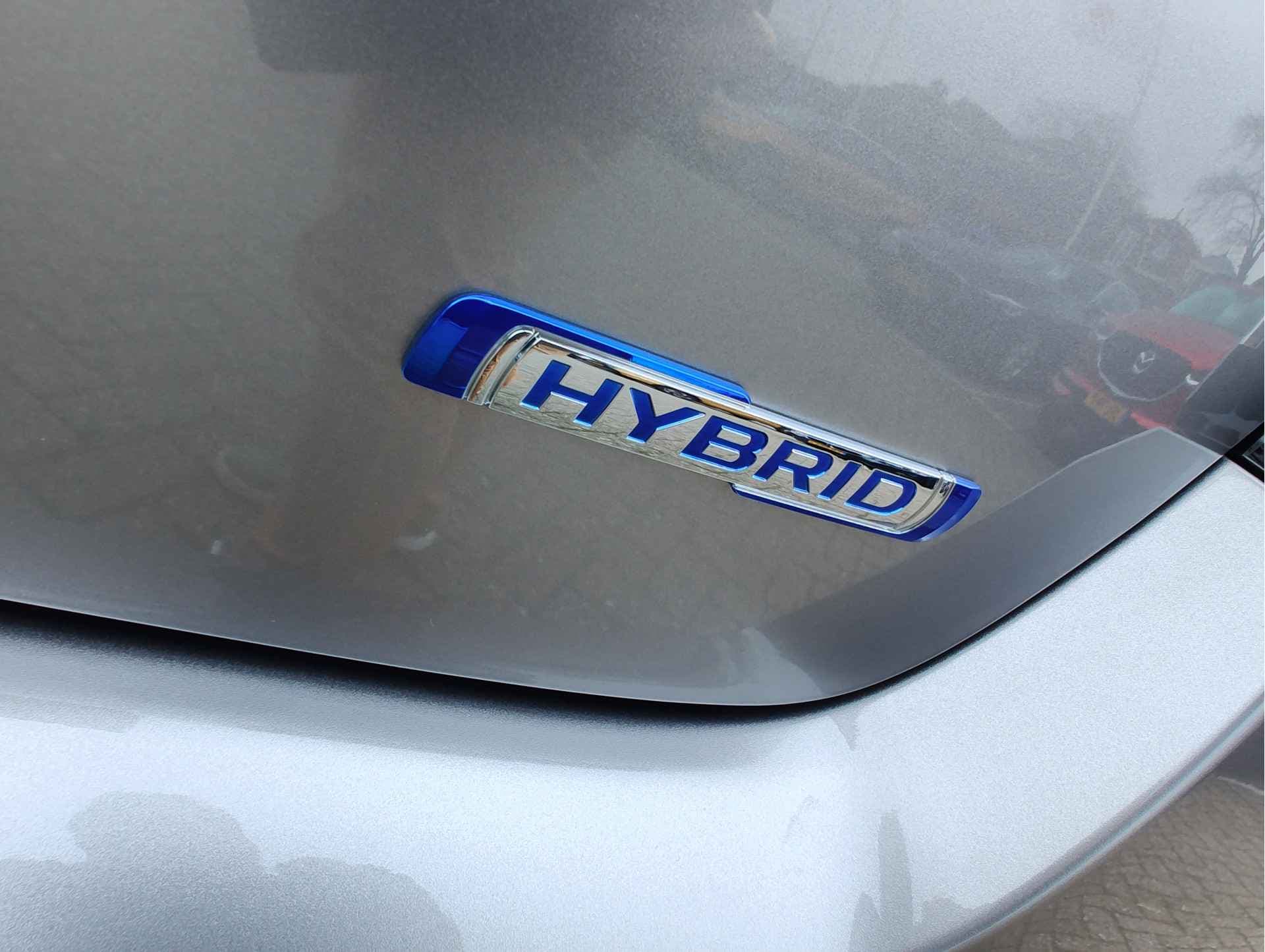 Suzuki Swift 1.2 COMFORT SMART HYBRID thumbnail 25