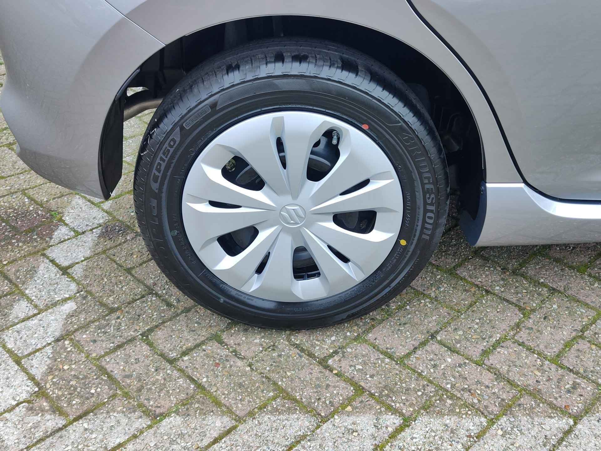 Suzuki Swift 1.2 COMFORT SMART HYBRID thumbnail 27