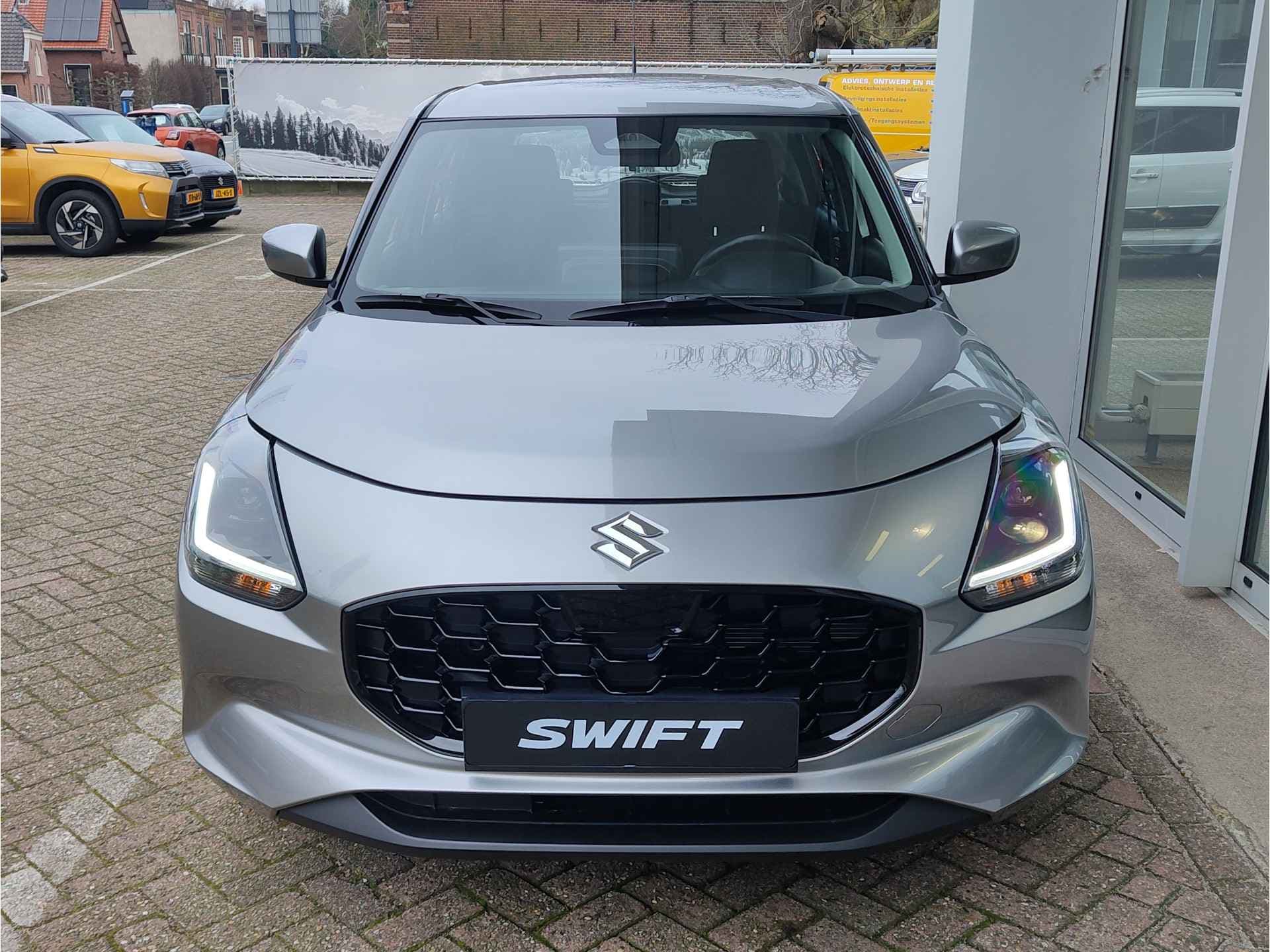 Suzuki Swift 1.2 COMFORT SMART HYBRID thumbnail 8