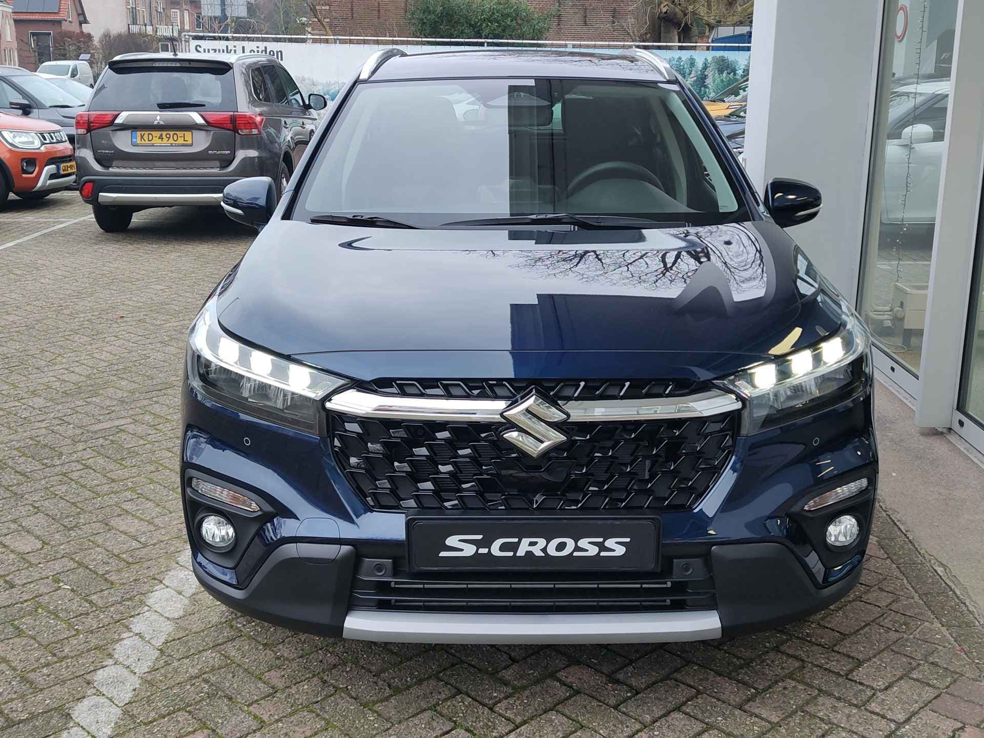 Suzuki S-Cross 1.4 BOOSTERJET SELECT SMART HYBRID thumbnail 8
