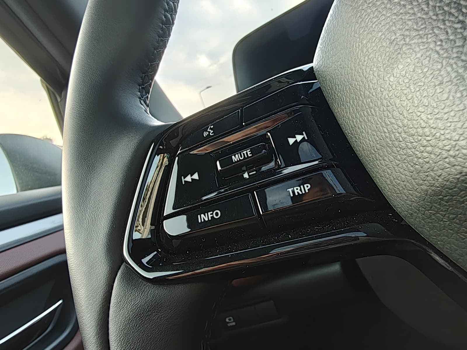 Suzuki E Vitara STYLE 61 kWh thumbnail 18