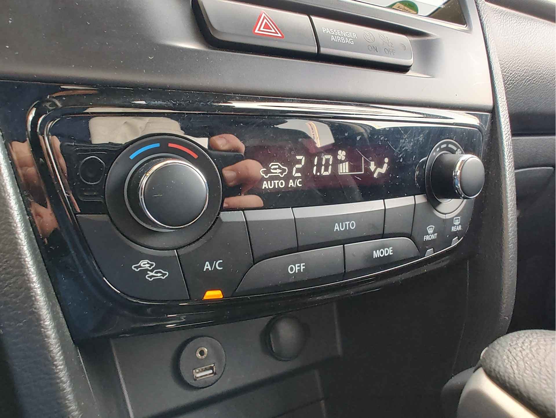 Suzuki Vitara 1.4 BOOSTERJET STYLE SMART HYBRID AUT. thumbnail 17