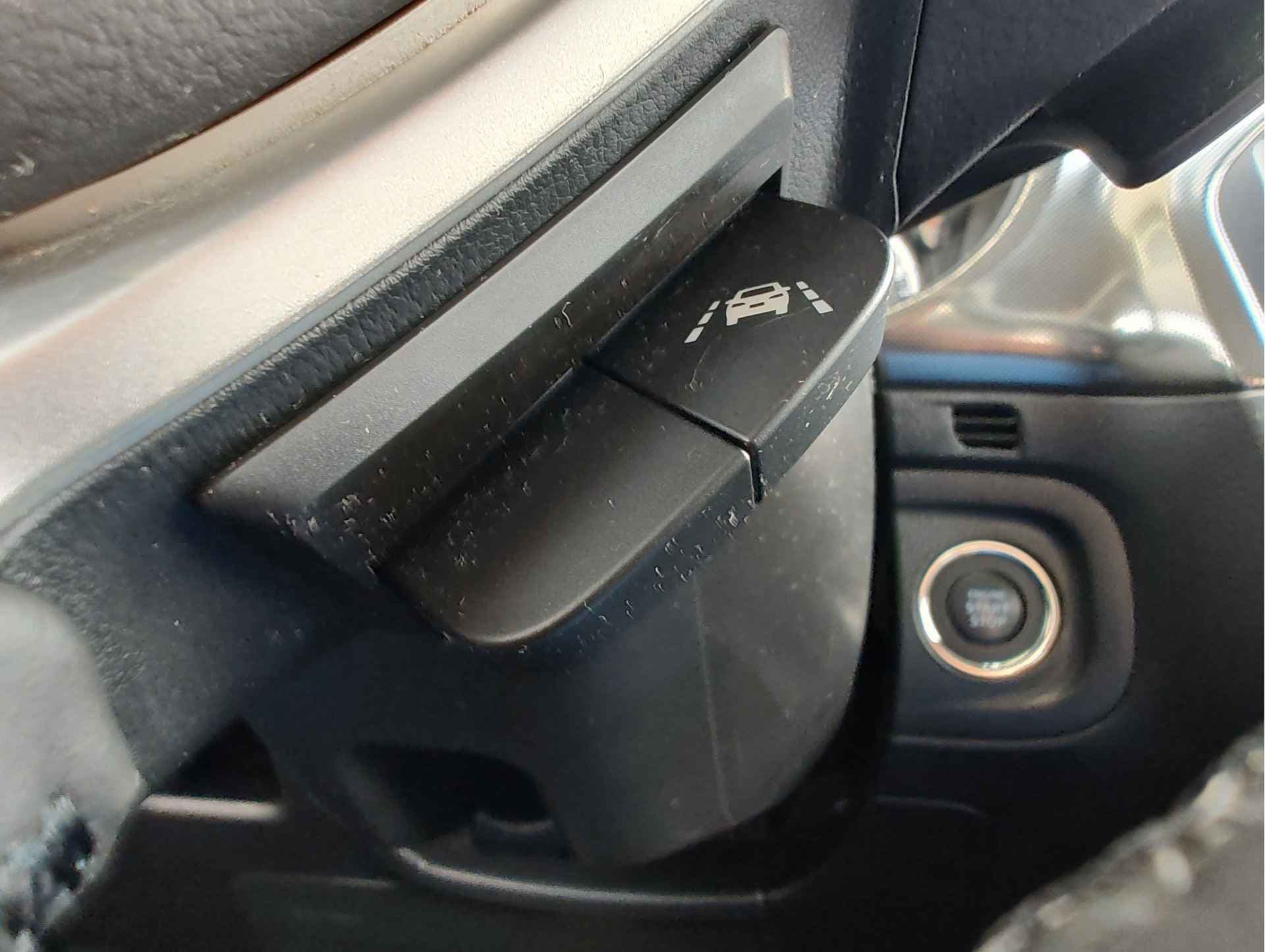 Suzuki Vitara 1.4 BOOSTERJET STYLE SMART HYBRID AUT. thumbnail 25