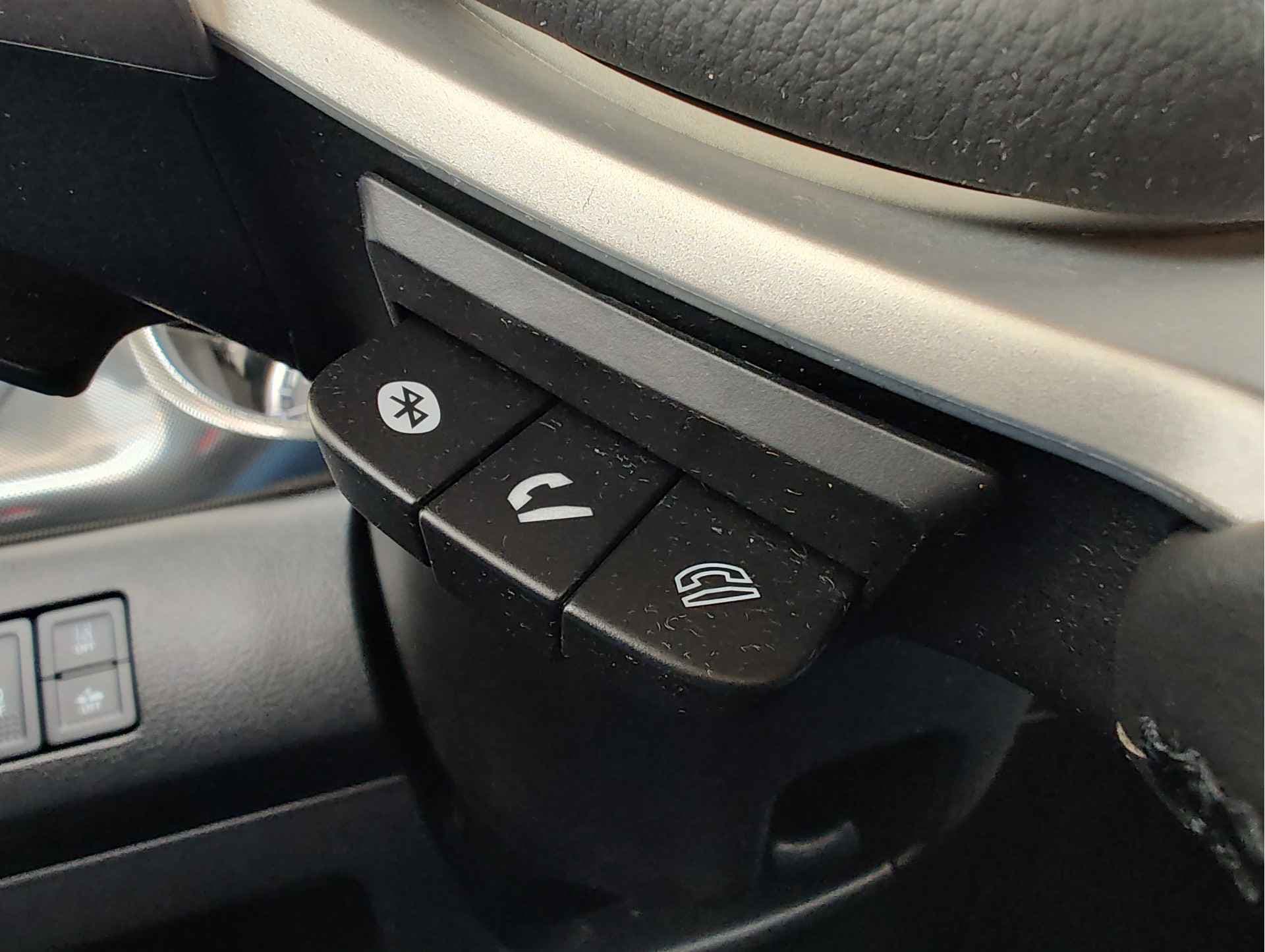 Suzuki Vitara 1.4 BOOSTERJET STYLE SMART HYBRID AUT. thumbnail 26