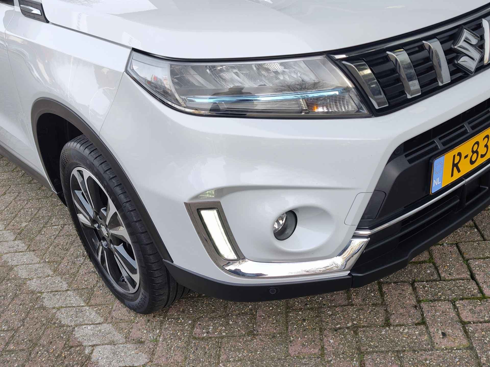 Suzuki Vitara 1.4 BOOSTERJET STYLE SMART HYBRID AUT. thumbnail 41