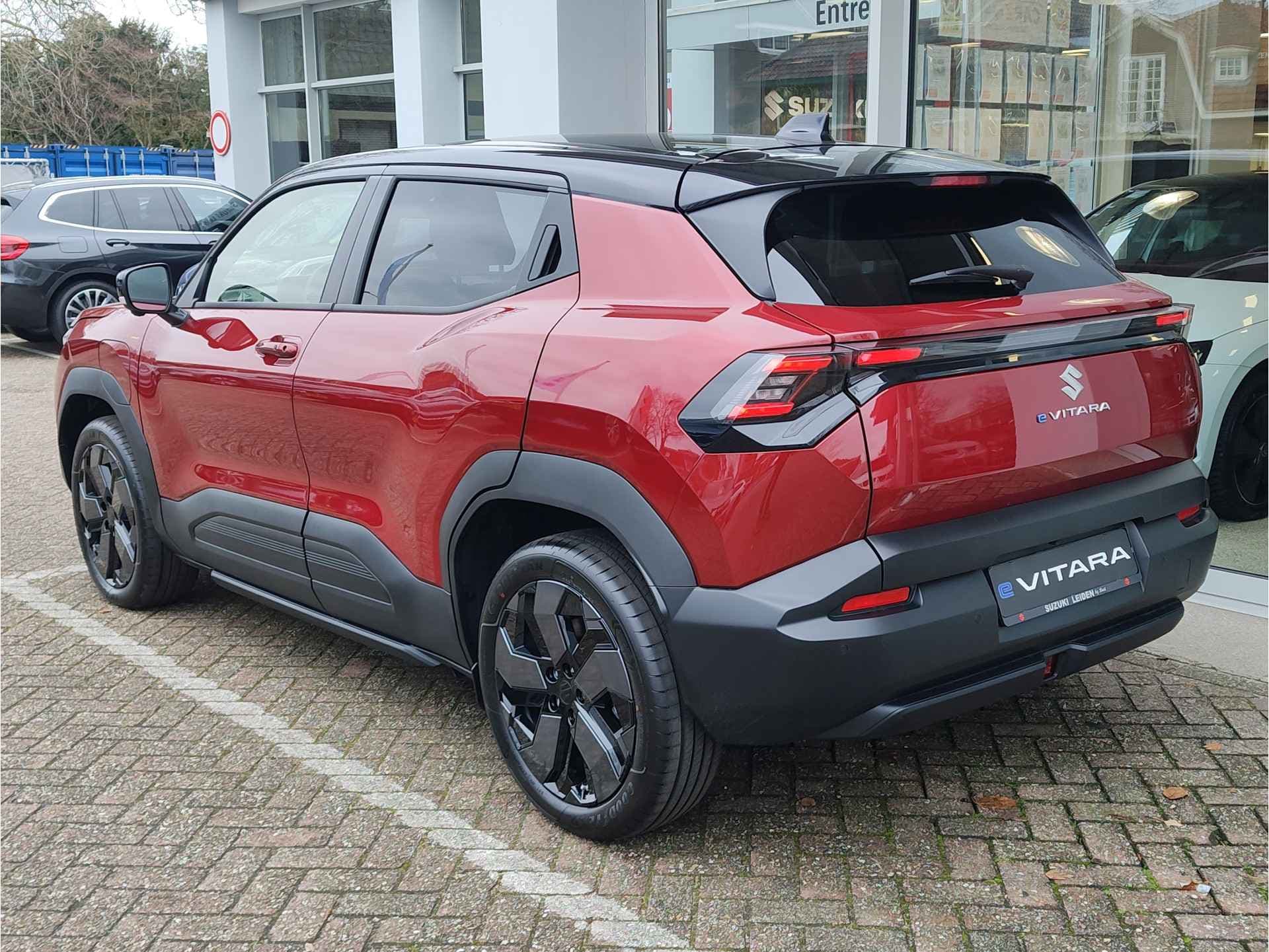 Suzuki E Vitara STYLE 61 kWh thumbnail 3