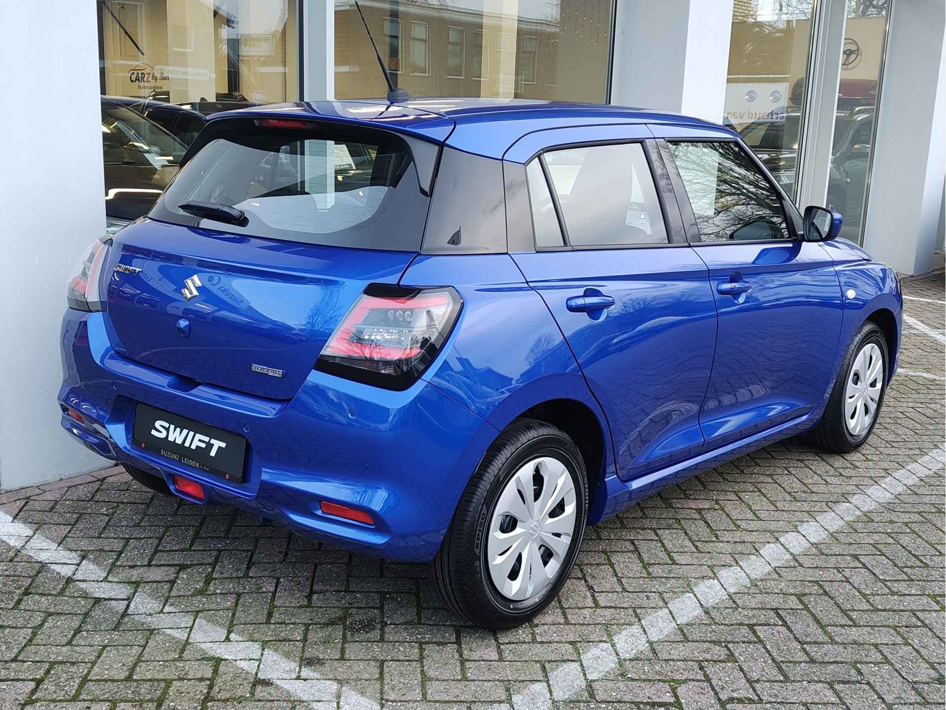 Suzuki Swift 1.2 COMFORT SMART HYBRID thumbnail 5