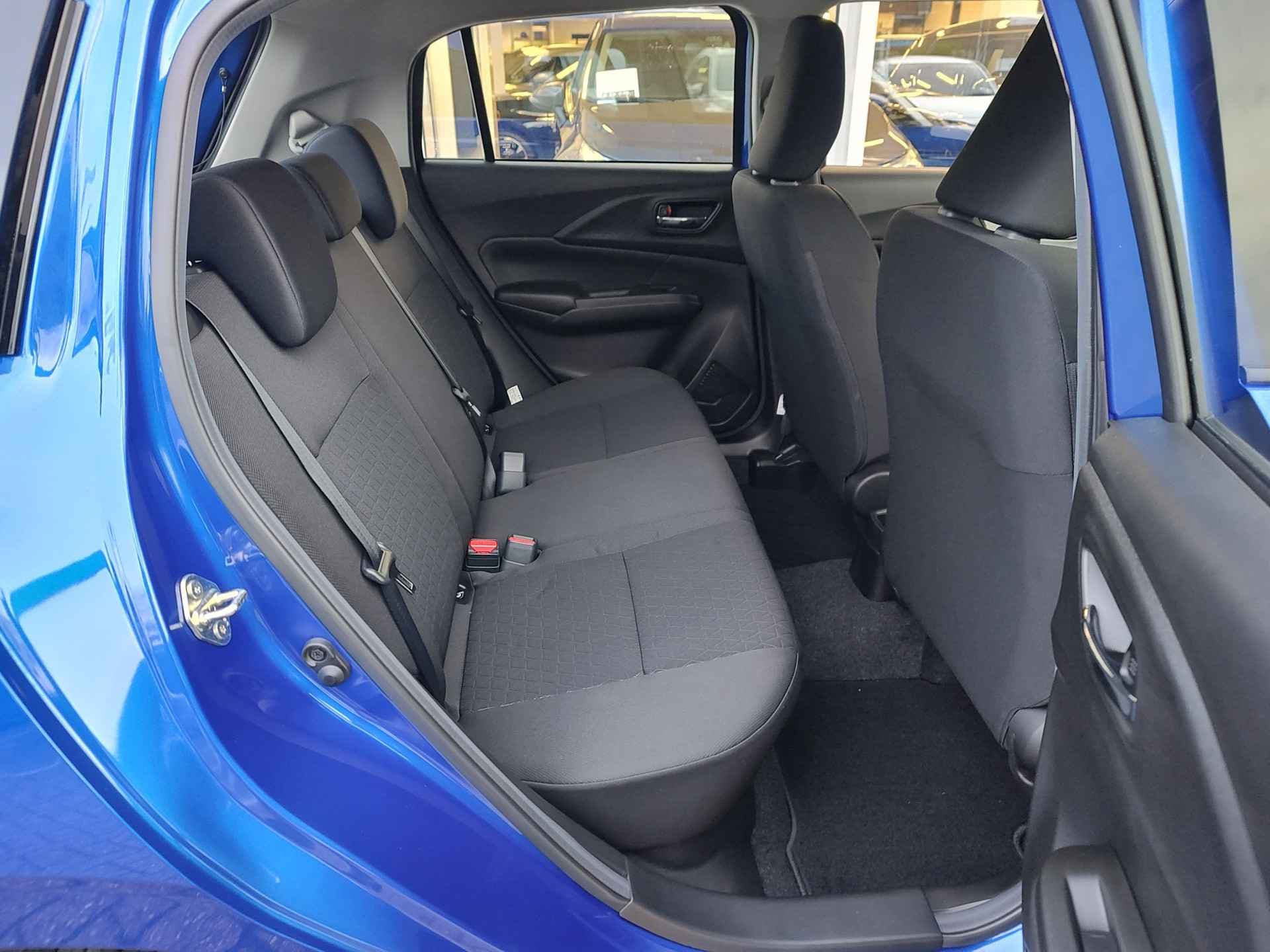 Suzuki Swift 1.2 COMFORT SMART HYBRID thumbnail 9