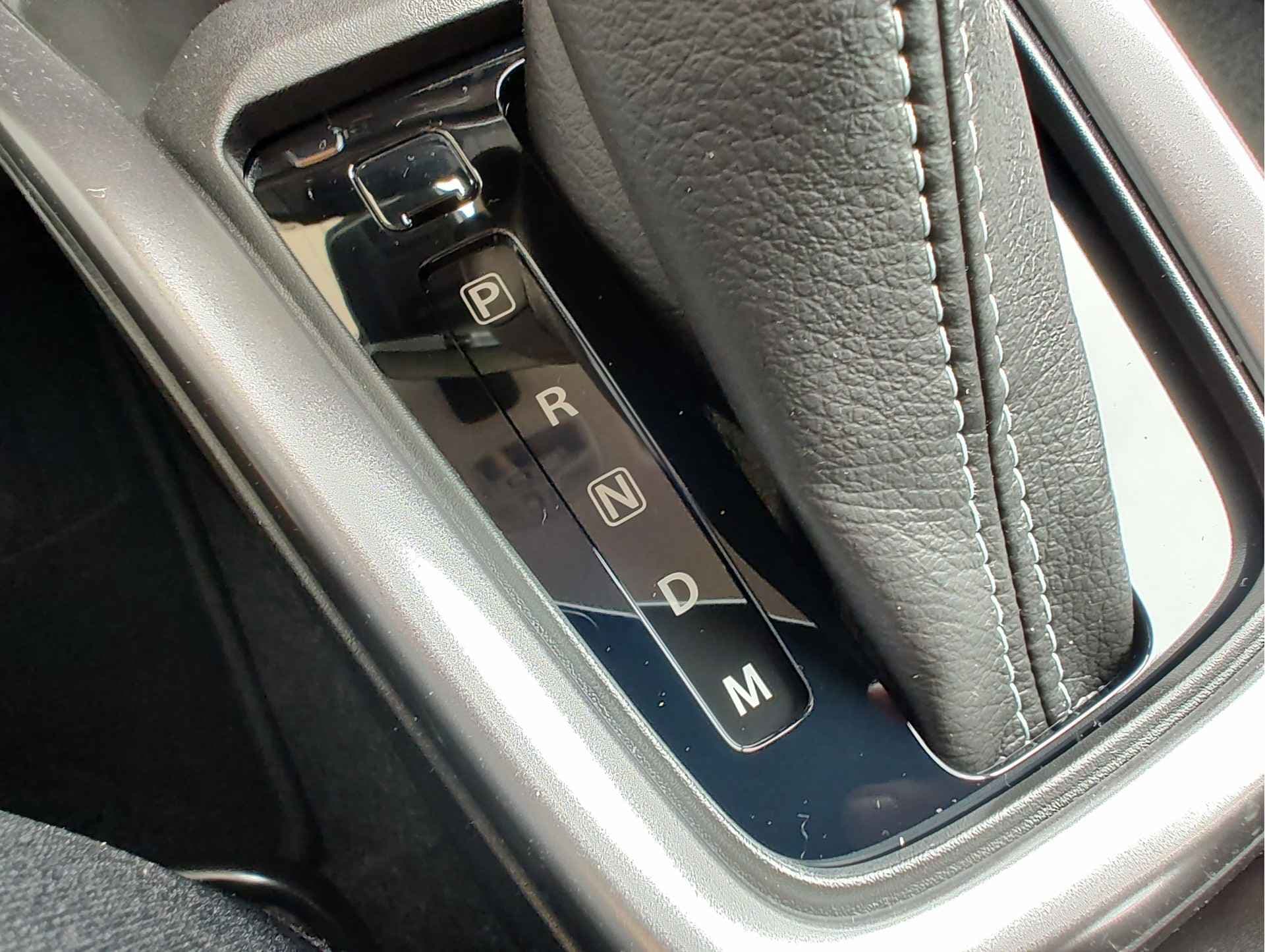 Suzuki Swift 1.2 STYLE SMART HYBRID AUTOM. thumbnail 19