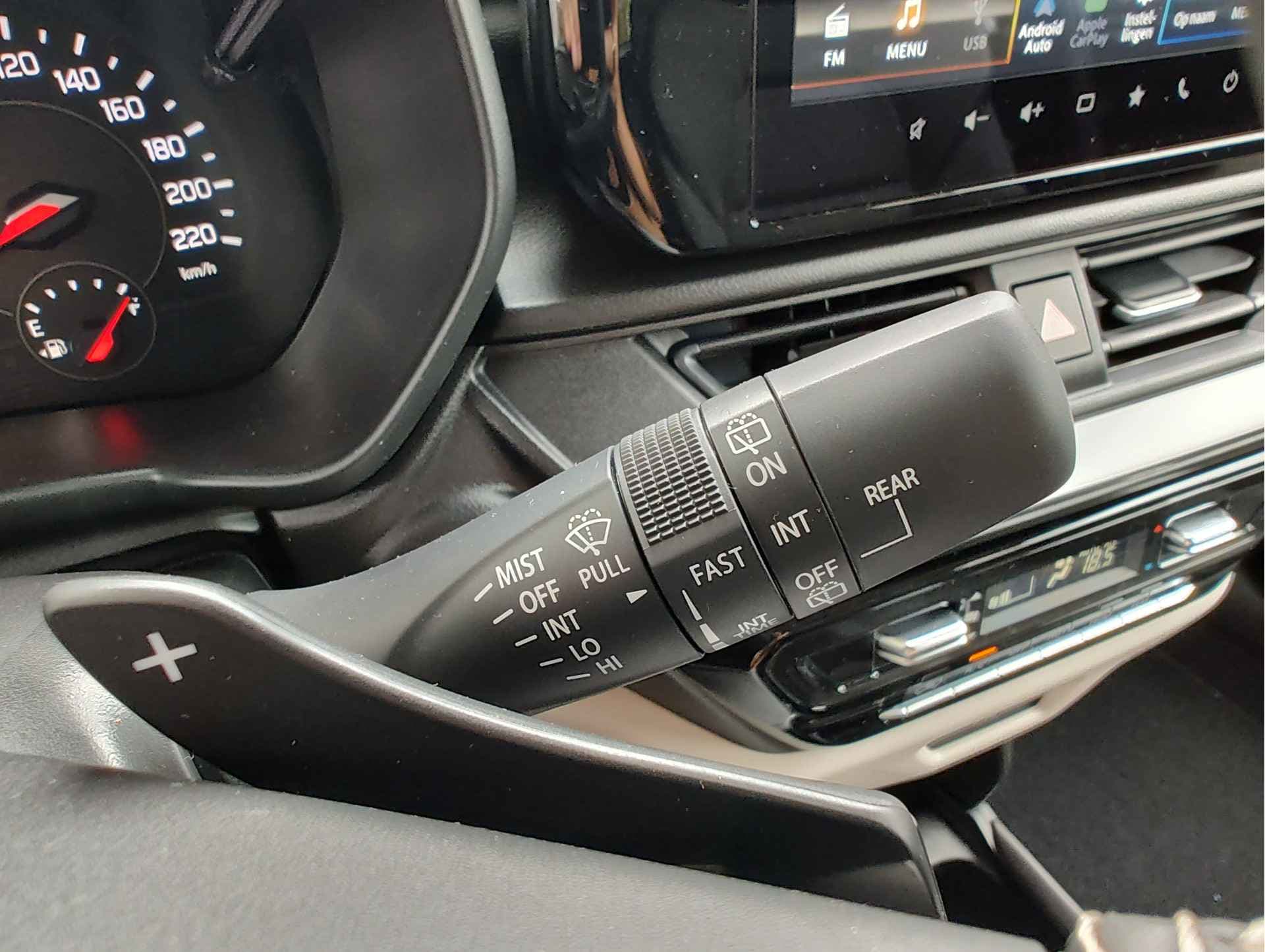 Suzuki Swift 1.2 STYLE SMART HYBRID AUTOM. thumbnail 30