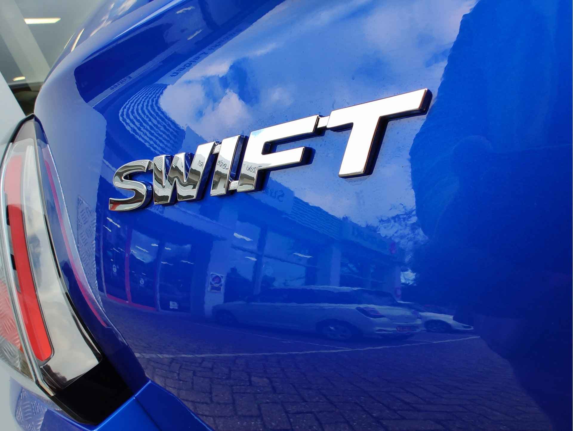 Suzuki Swift 1.2 STYLE SMART HYBRID AUTOM. thumbnail 31