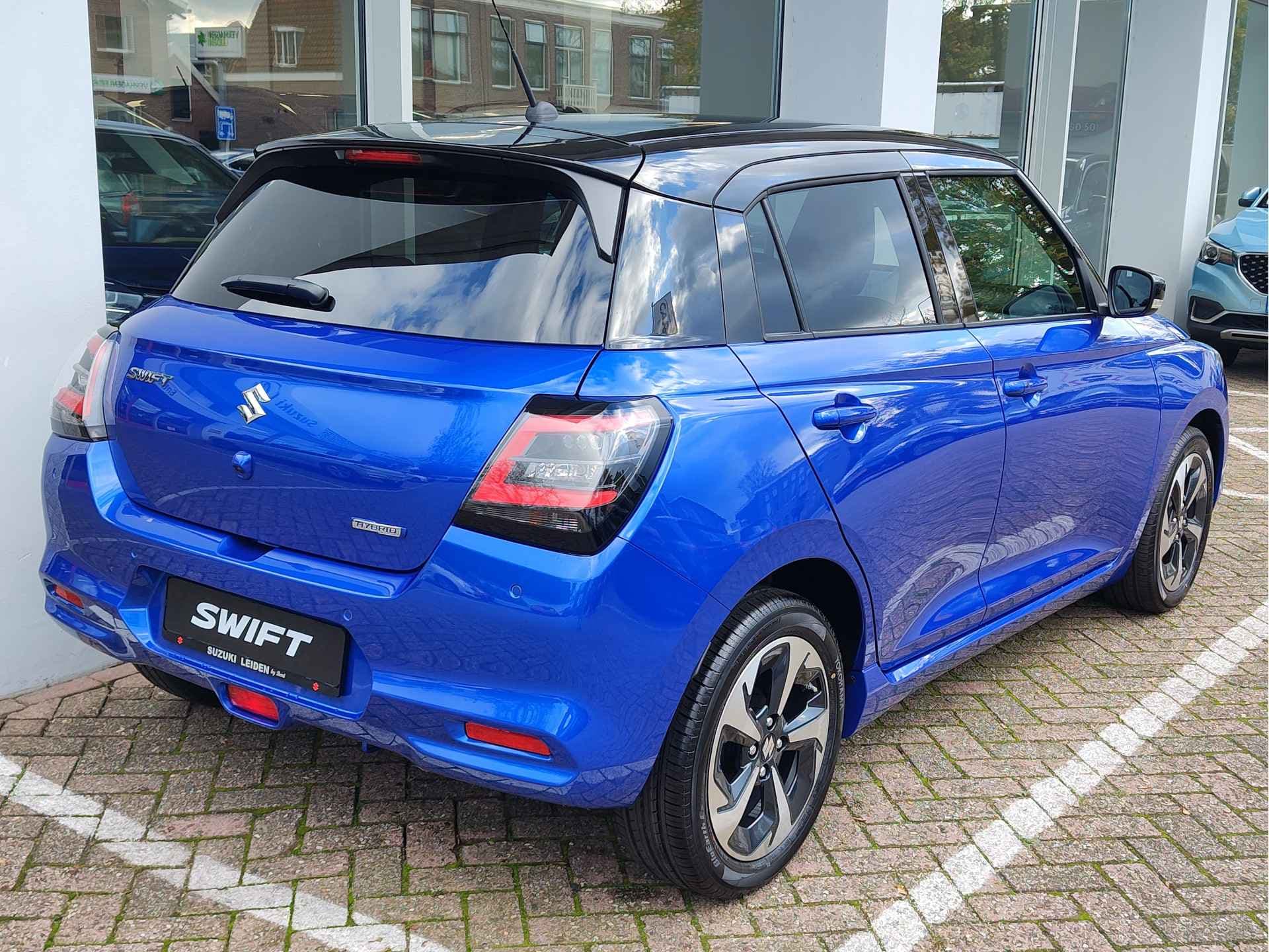 Suzuki Swift 1.2 STYLE SMART HYBRID AUTOM. thumbnail 5