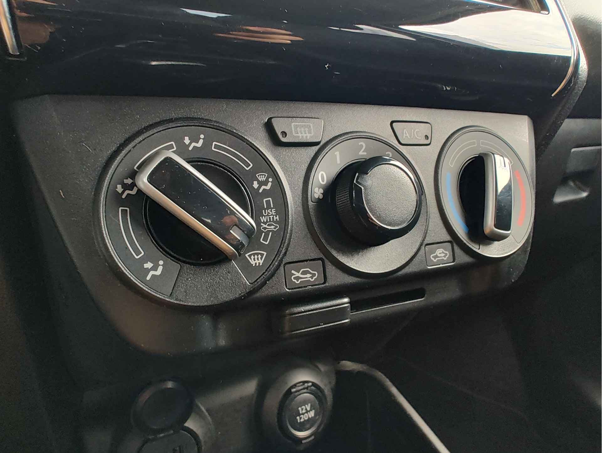 Suzuki Swift 1.2 SELECT SMART HYBRID thumbnail 16