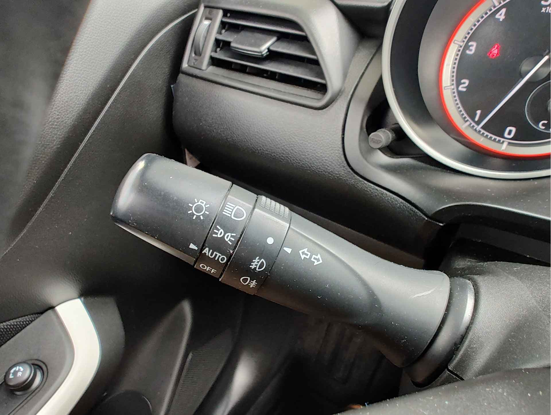 Suzuki Swift 1.2 SELECT SMART HYBRID thumbnail 24