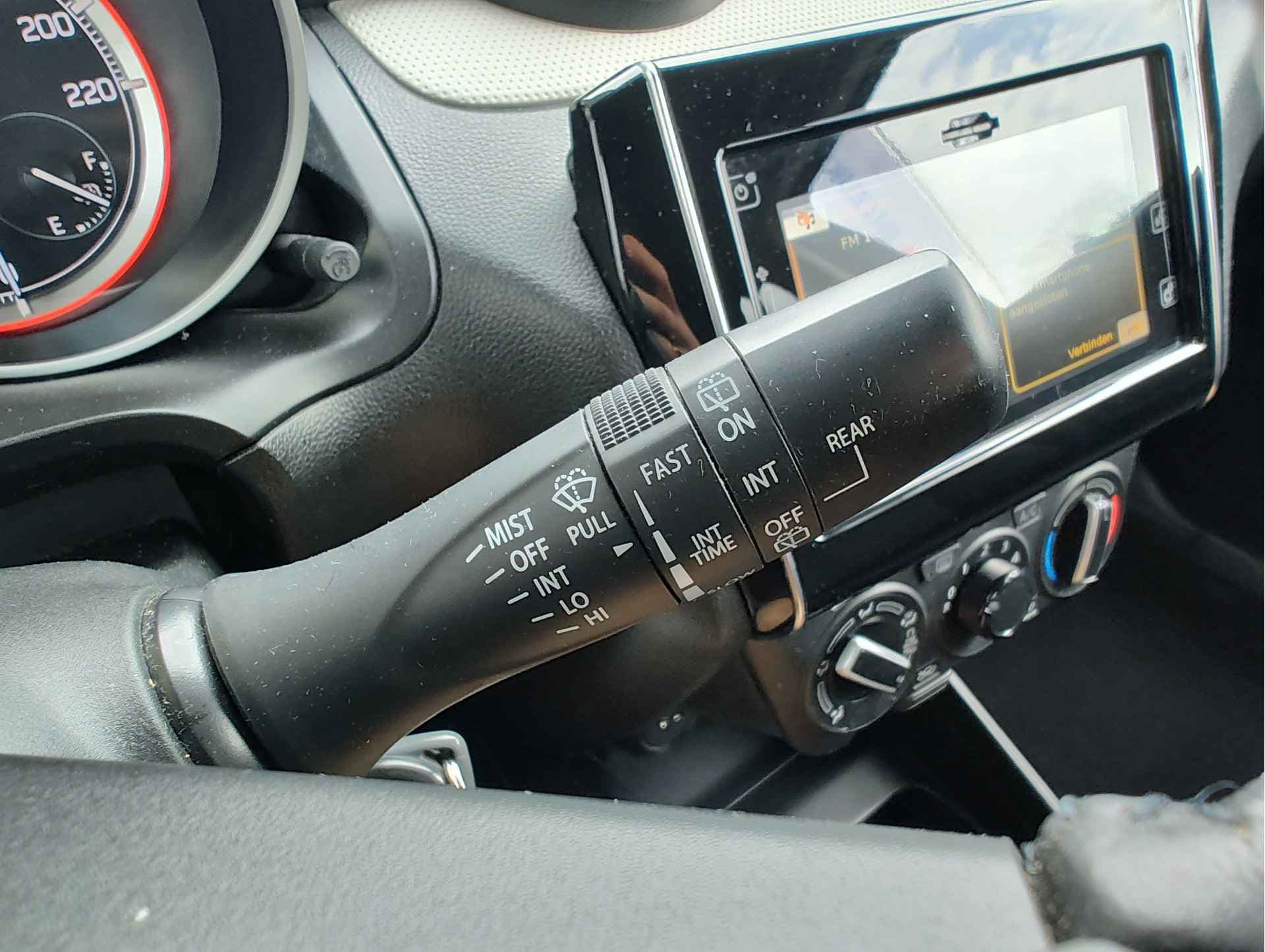 Suzuki Swift 1.2 SELECT SMART HYBRID thumbnail 25