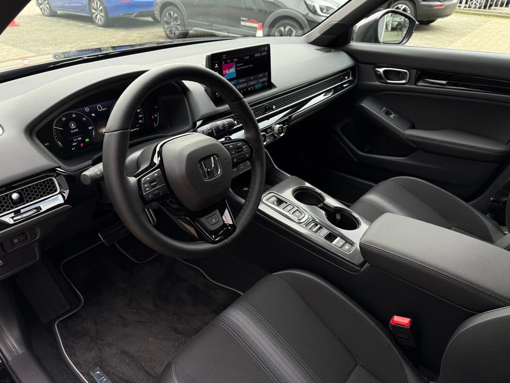 Honda Civic 2.0 HYBRID 184PK Automaat Sport Black Emblem Pack thumbnail 4
