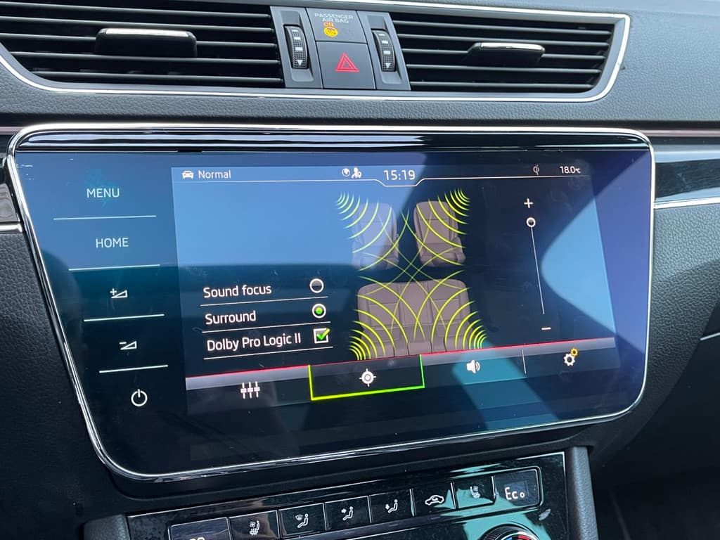 Škoda Superb Combi 1.4 TSI Plug-in Hybrid 217pk Automaat Laurin & Klement thumbnail 38