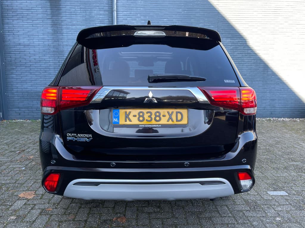 Mitsubishi Outlander 2.4 PHEV 240pk 4WD Automaat Intense+ thumbnail 12