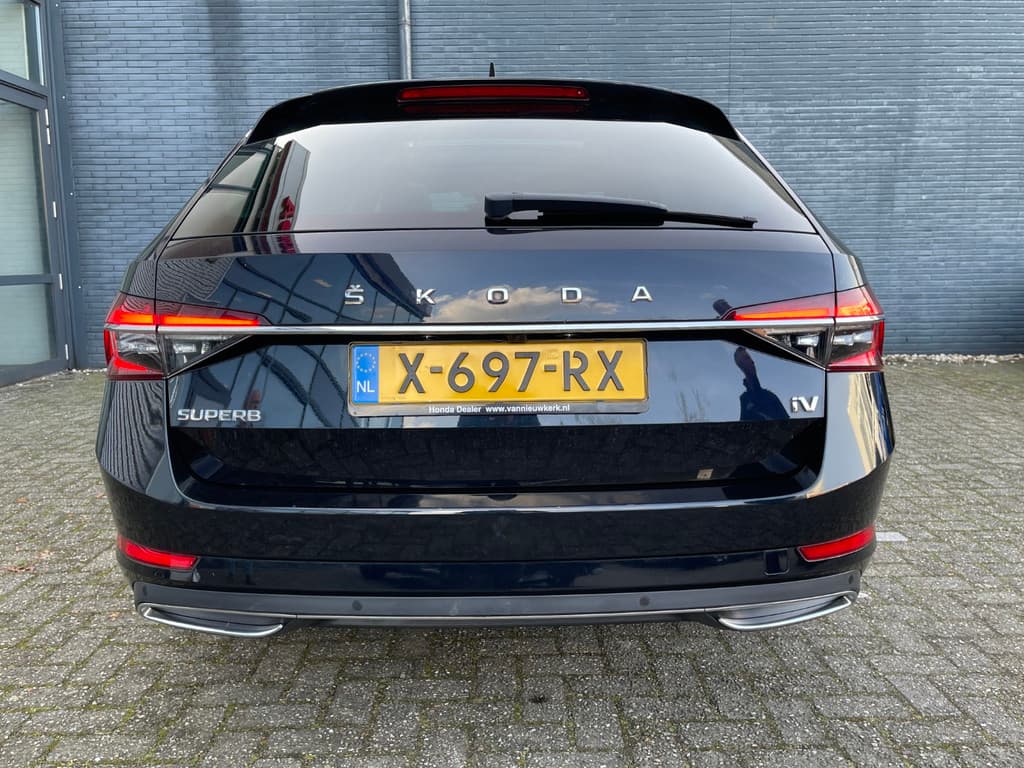 Škoda Superb Combi 1.4 TSI Plug-in Hybrid 217pk Automaat Laurin & Klement thumbnail 12