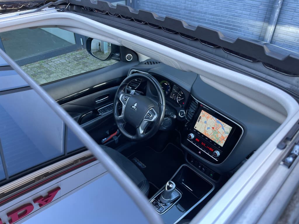 Mitsubishi Outlander 2.4 PHEV 240pk 4WD Automaat Intense+ thumbnail 10